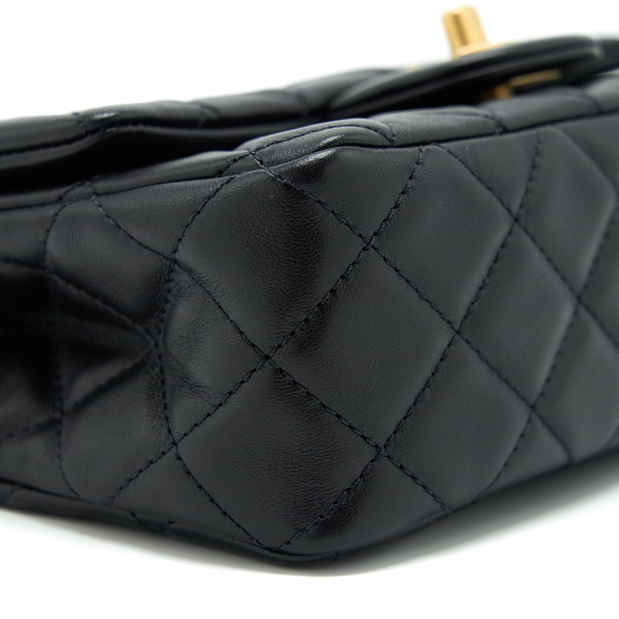 Chanel 22C pearl crush mini Rectangular Lambskin Black