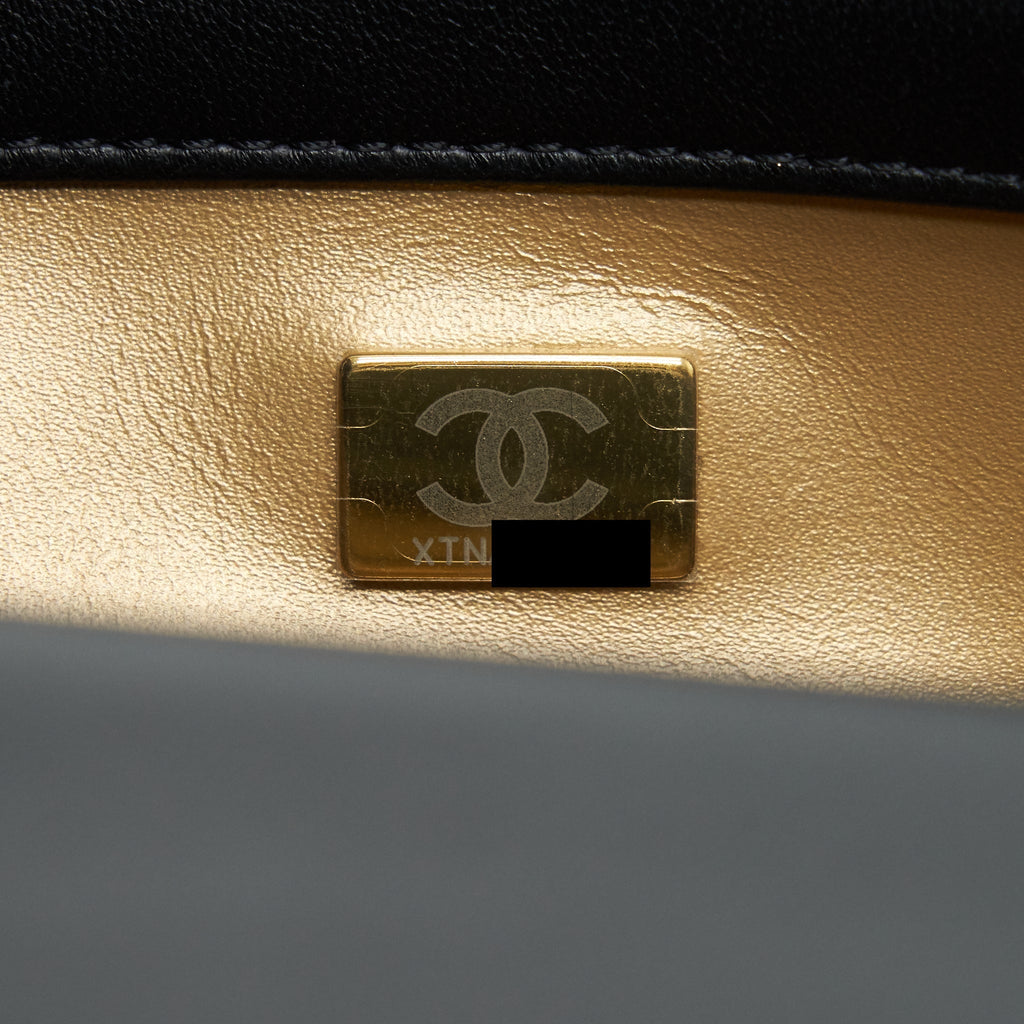 Chanel 22C pearl crush mini Rectangular Lambskin Black