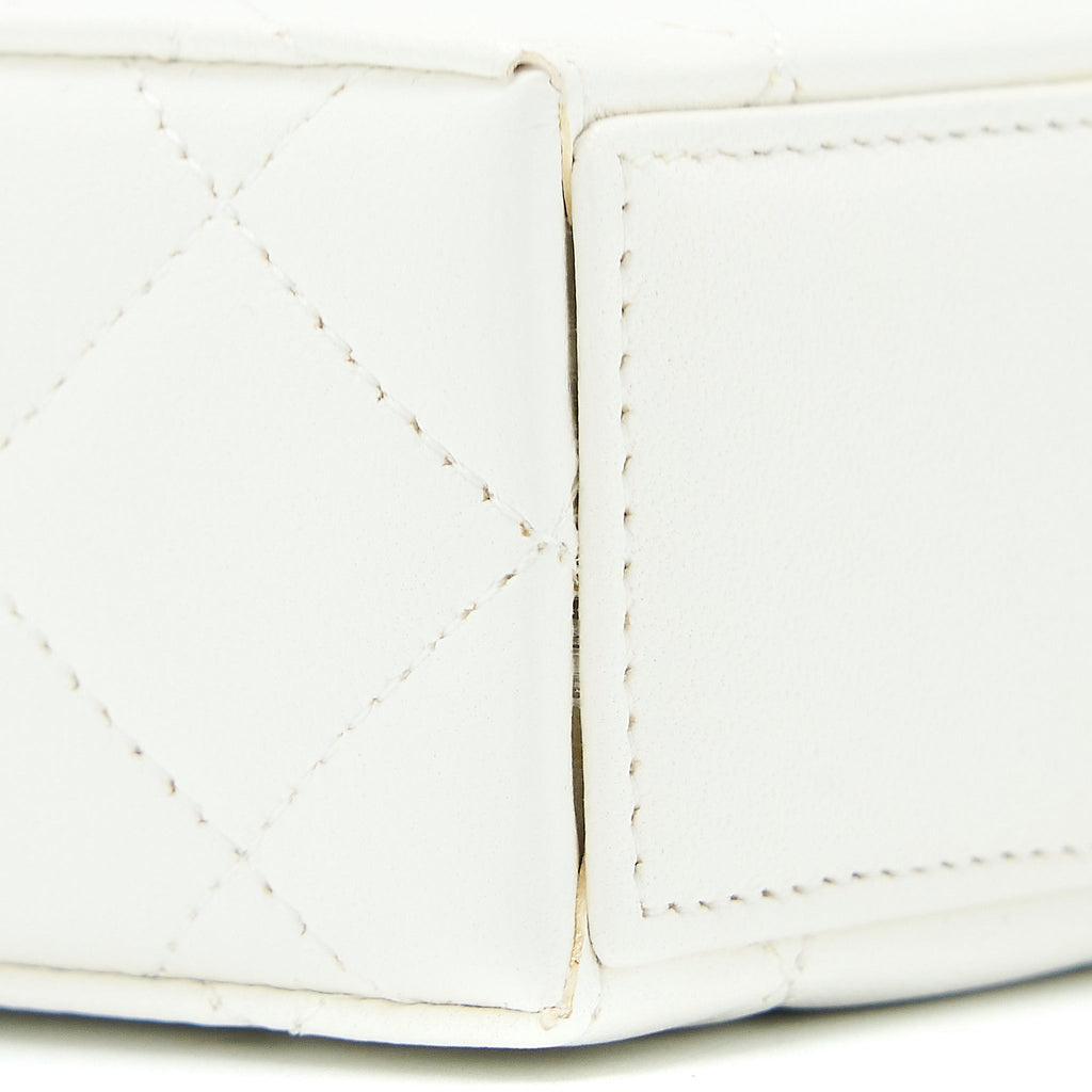 Chanel 22P Quilted Mini Box Vanity With Chain Lambskin White L