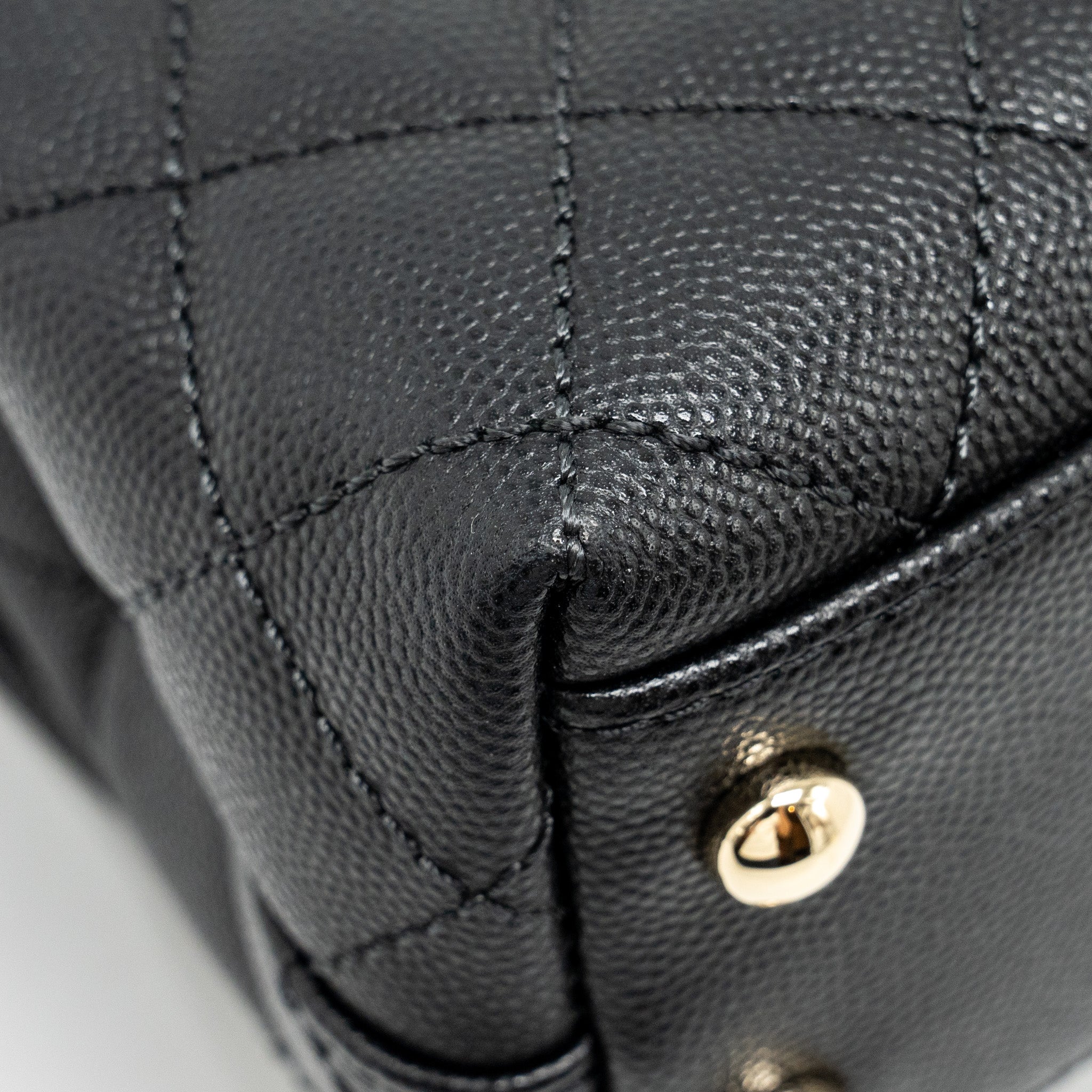 Chanel Mini Coco Handle Caviar Black L (Microchip)
