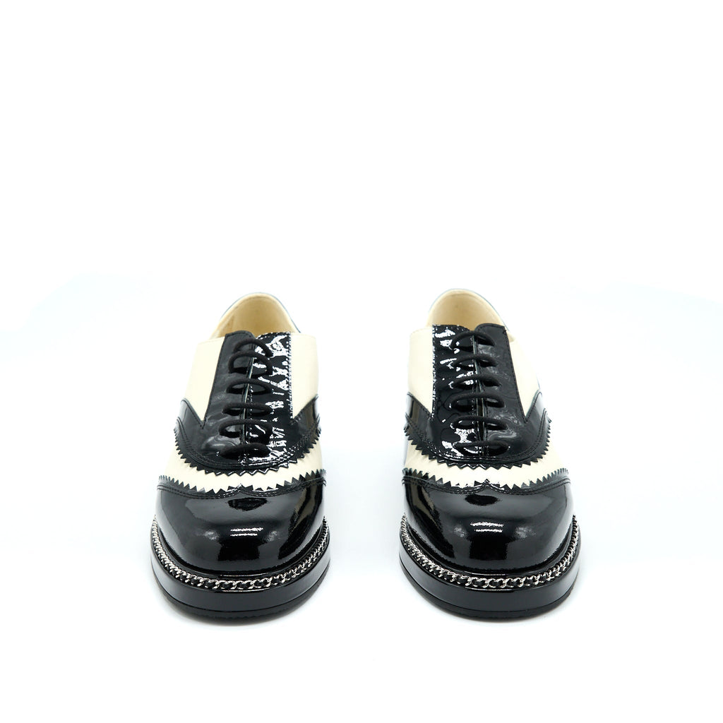 Chanel Size 38.5 Patent/Lambskin Black/White Loafer