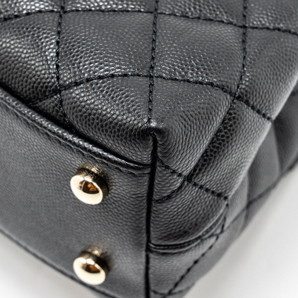 Chanel SMALL COCO HANDLE CAVIAR black L (microchip)