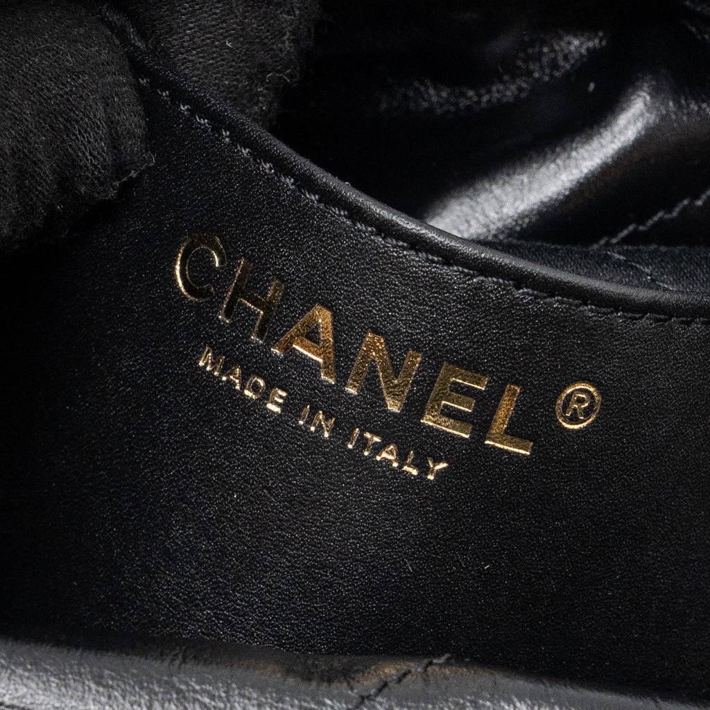 Chanel Mini 22 Bag Shiny Calfskin Black  (microchip)