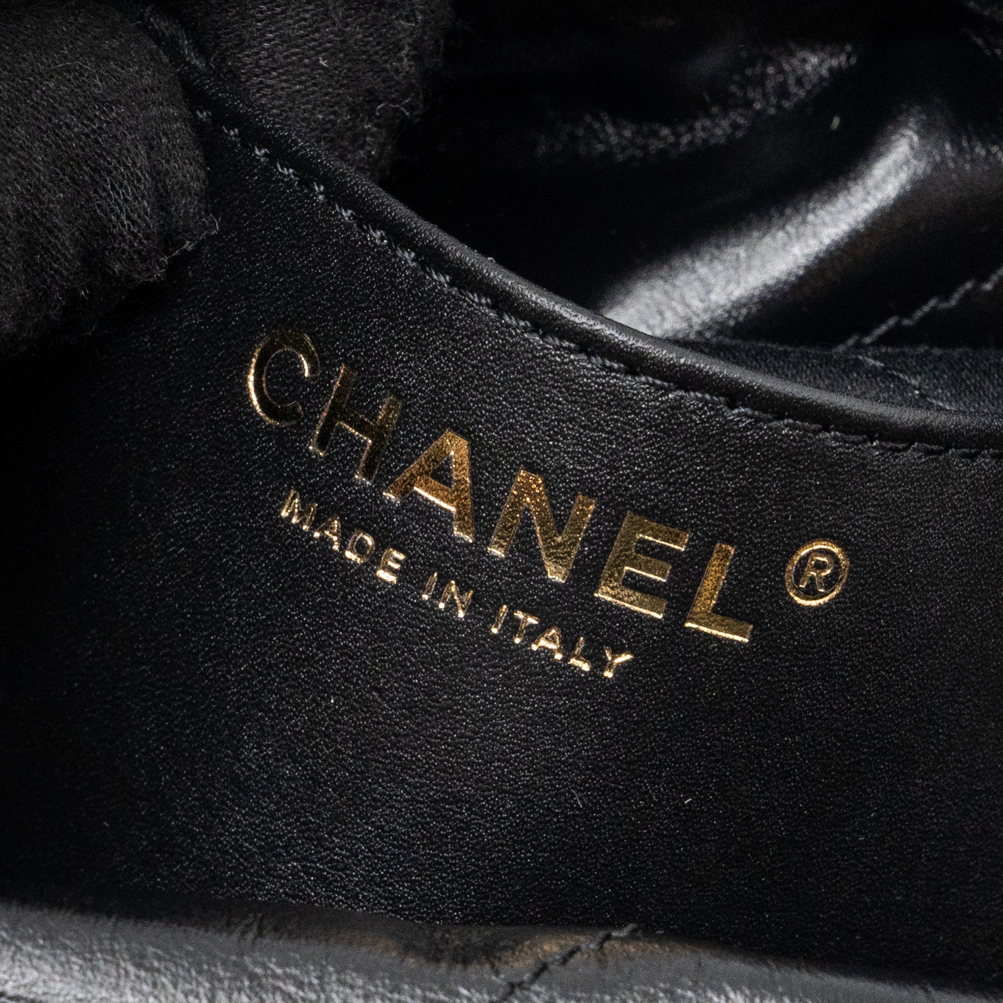 Chanel Mini 22 Bag Shiny Calfskin Black  (microchip)