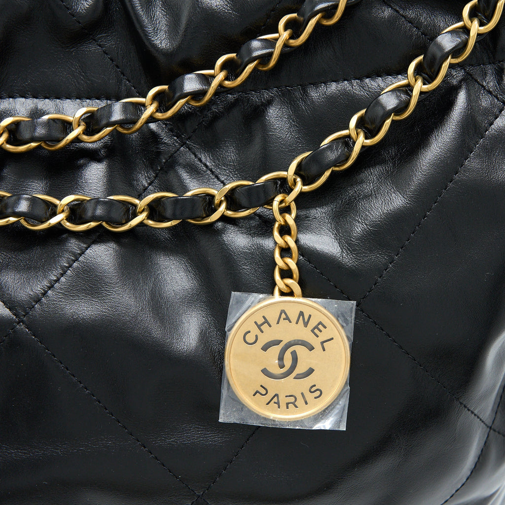 Chanel Medium 22 Bag Shiny Calfskin Black  (Microchip)