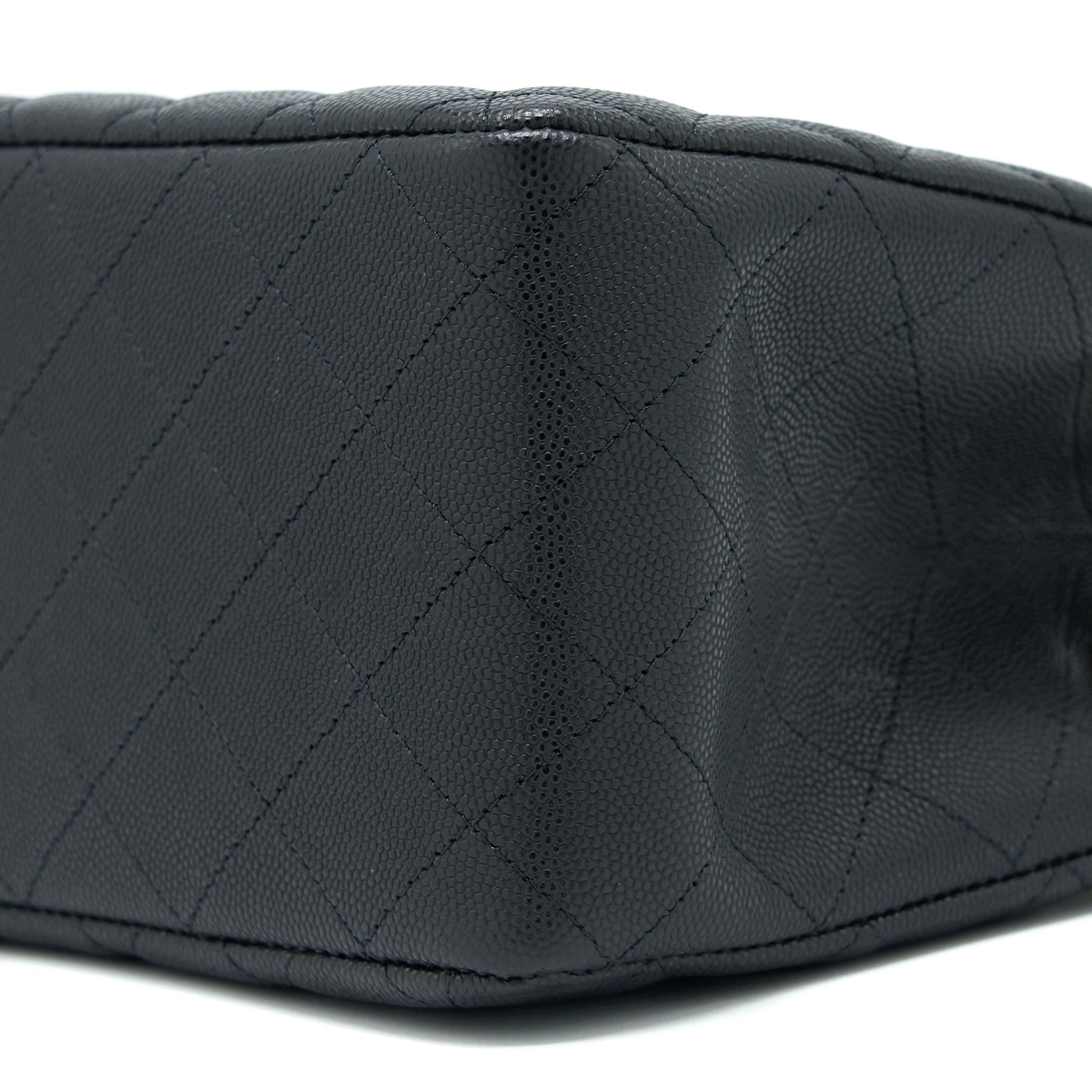 Chanel 22S Mini Bucket Bag Caviar Black L (Microchip)
