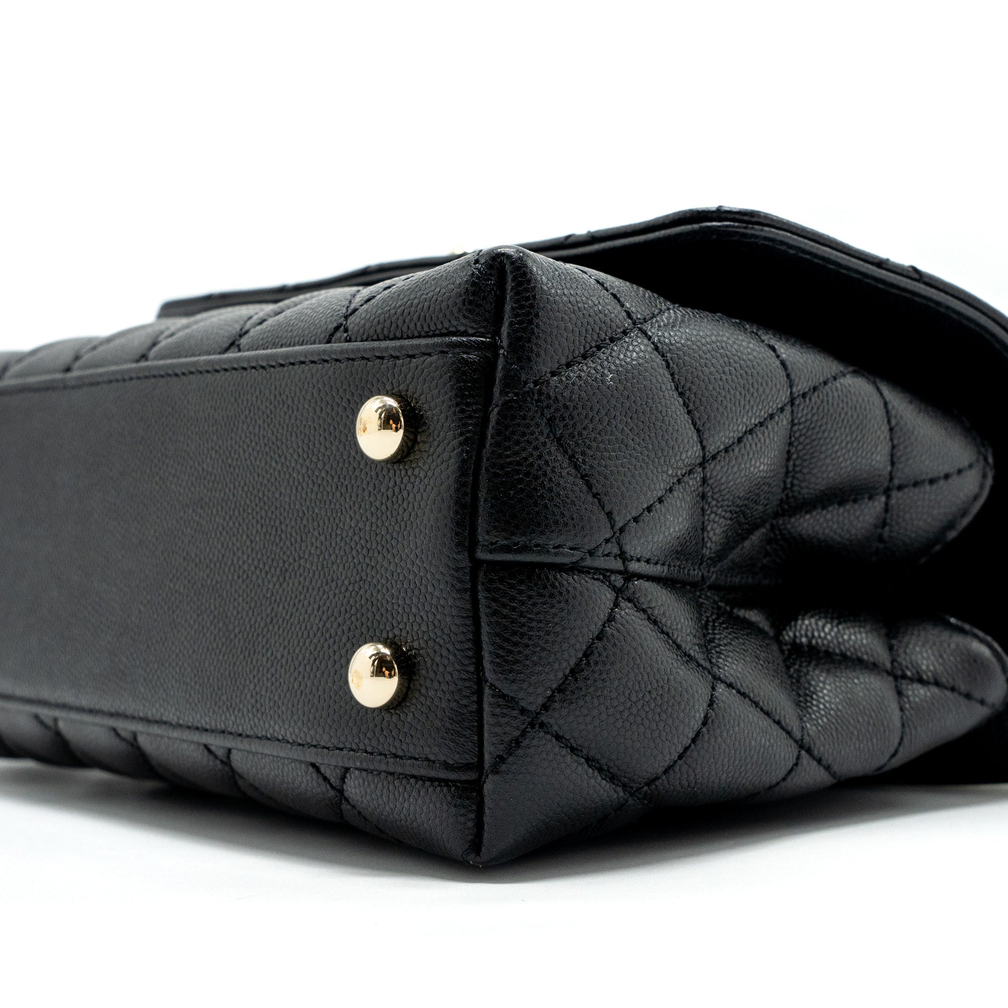 Chanel small coco handle caviar black L (microchip)