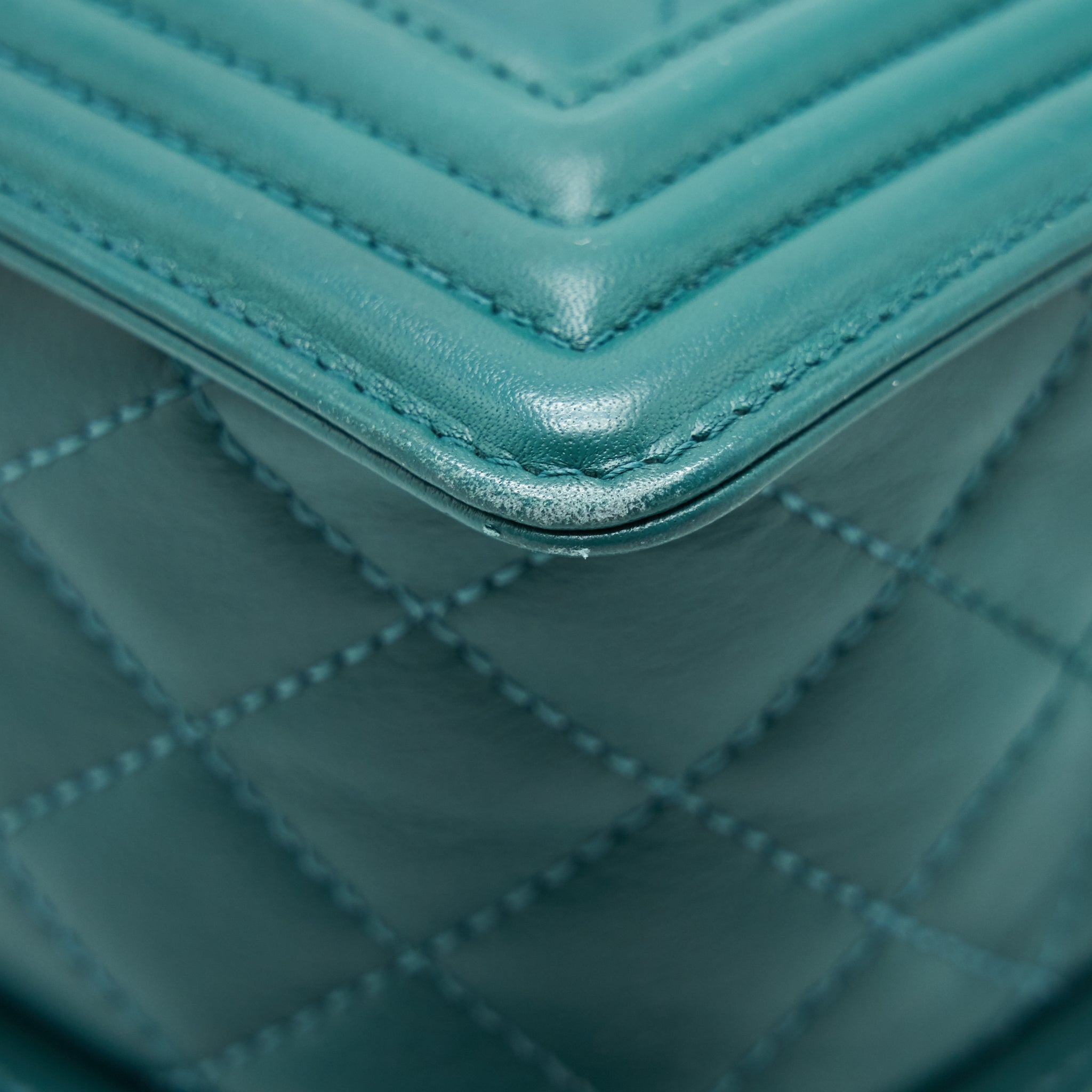 Chanel Medium Boy lambskin green