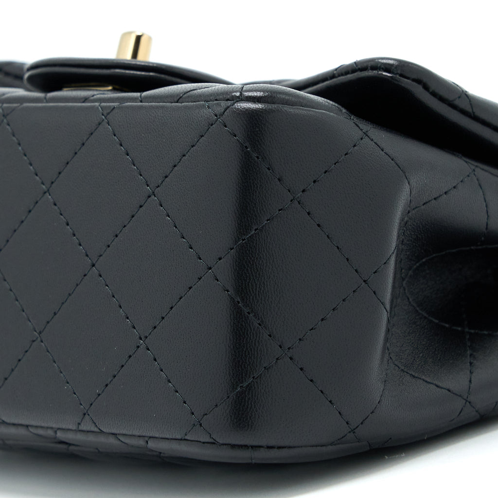 Chanel Mini Square Flap Bag Lambskin Black L (Microchip)