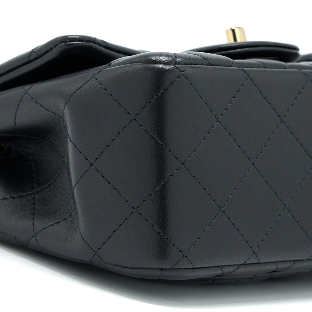 Chanel Mini Square Flap Bag Lambskin Black L (Microchip)