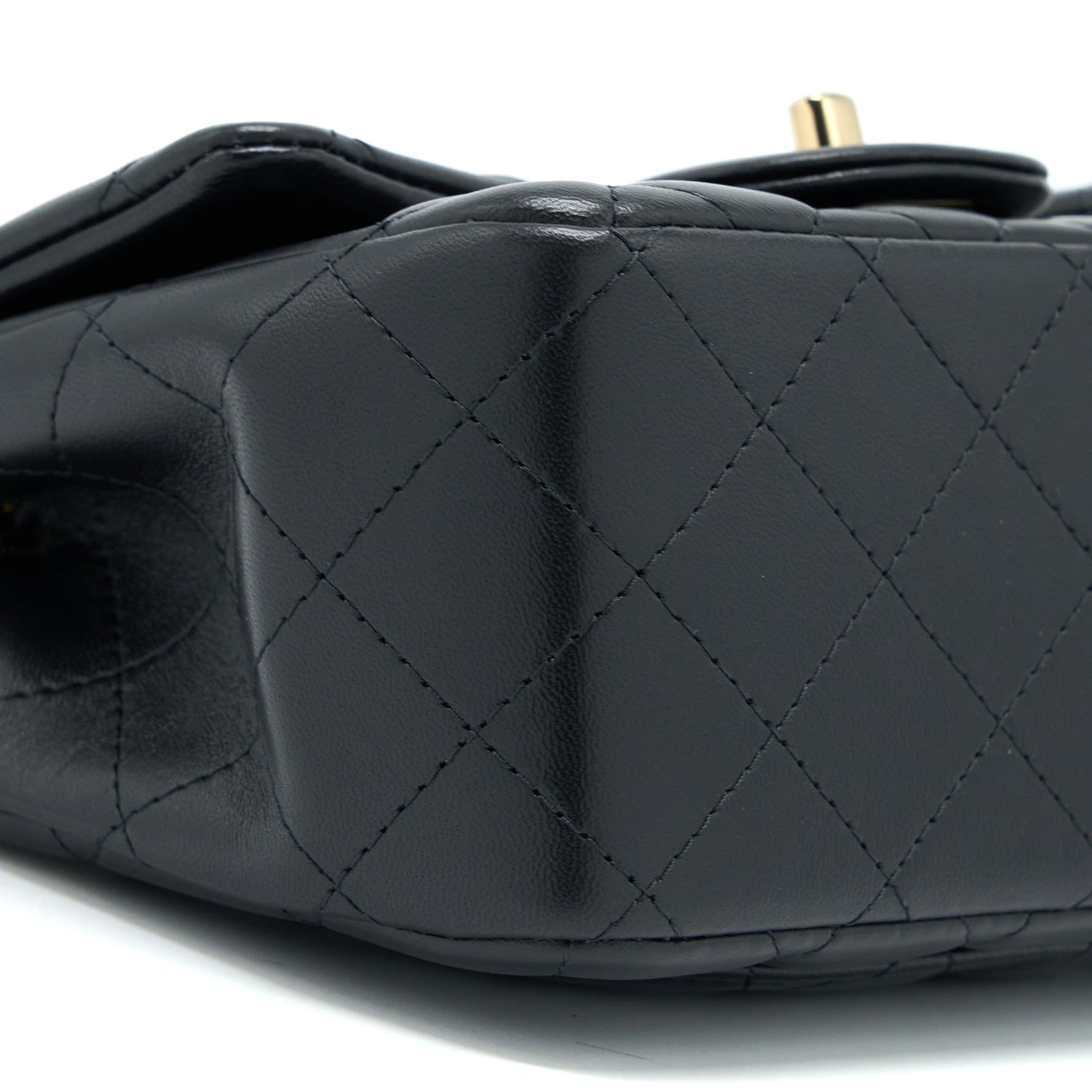 Chanel Mini Square Flap Bag Lambskin Black L (Microchip)