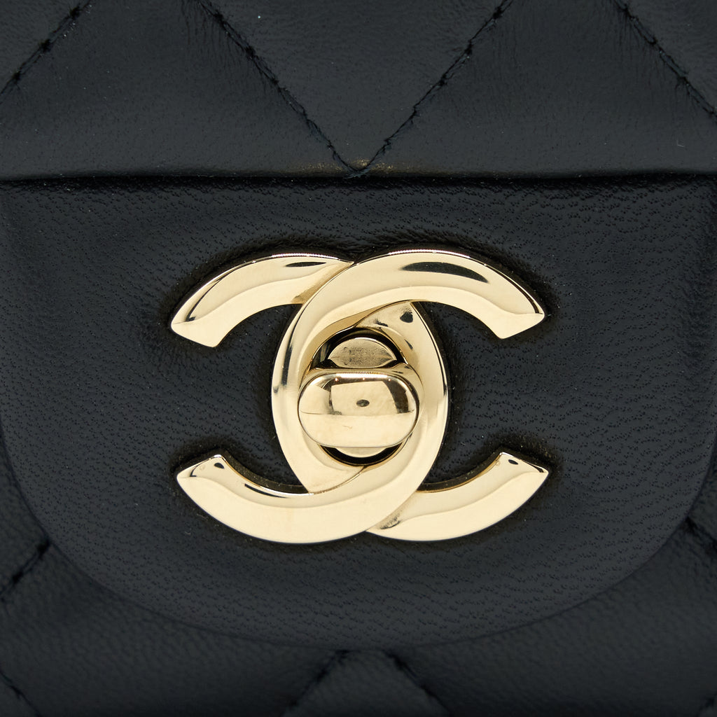 Chanel Mini Square Flap Bag Lambskin Black L (Microchip)