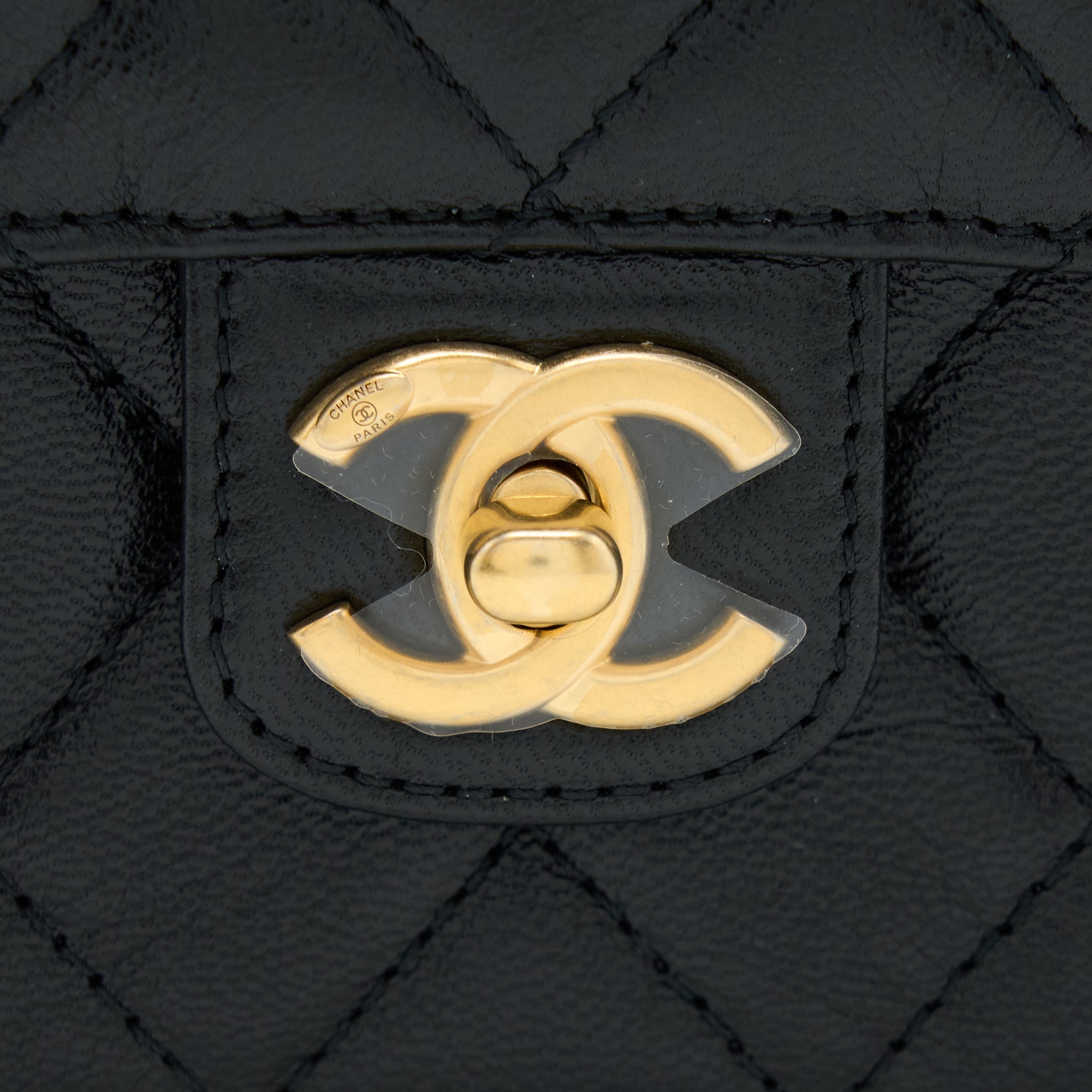 Chanel 22K Retro Classic New Mini Square Flap Bag Goatskin Black (Microchip)