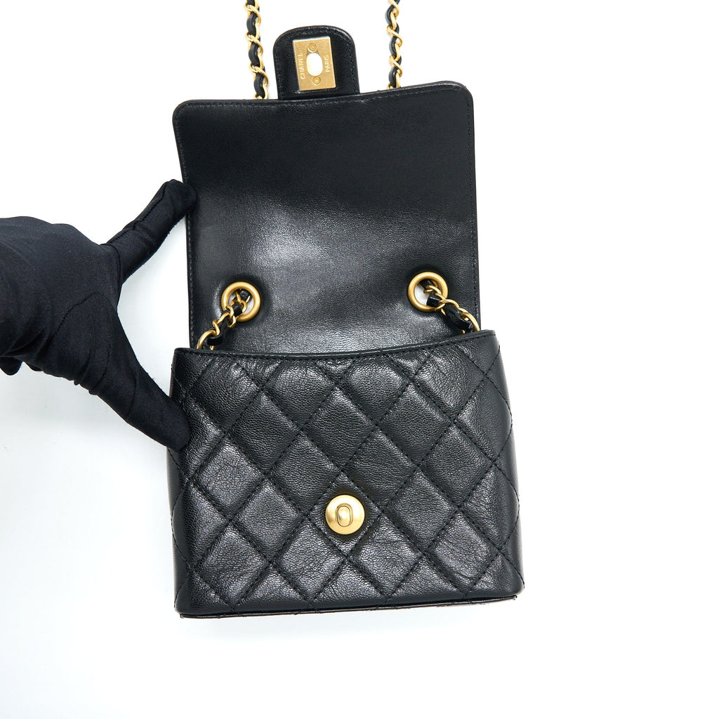 Chanel 22K Retro Classic New Mini Square Flap Bag Goatskin Black (Microchip)
