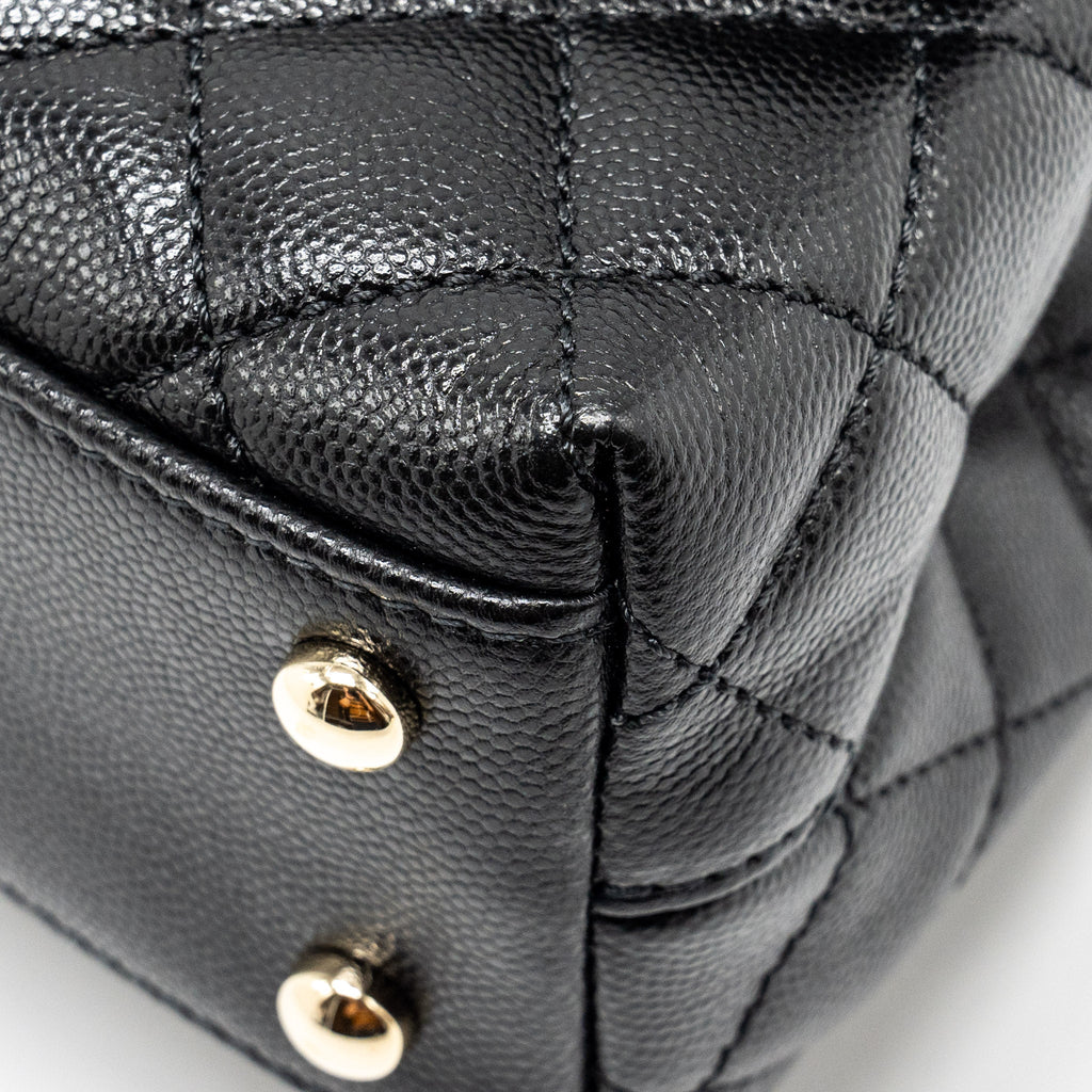 Chanel small coco handle with lizard embossed handle caviar black L (microchip)