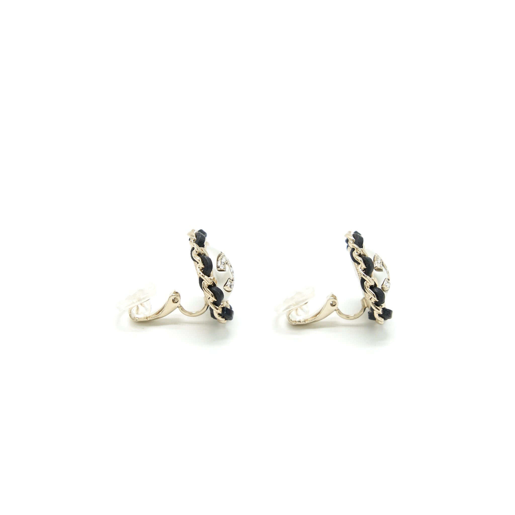 Chanel 22P Round Ear Clip L