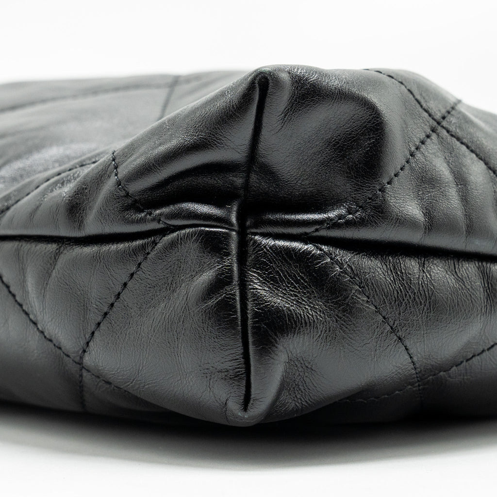 Chanel Small 22 Bag Shiny Calfskin Black  (Microchip)