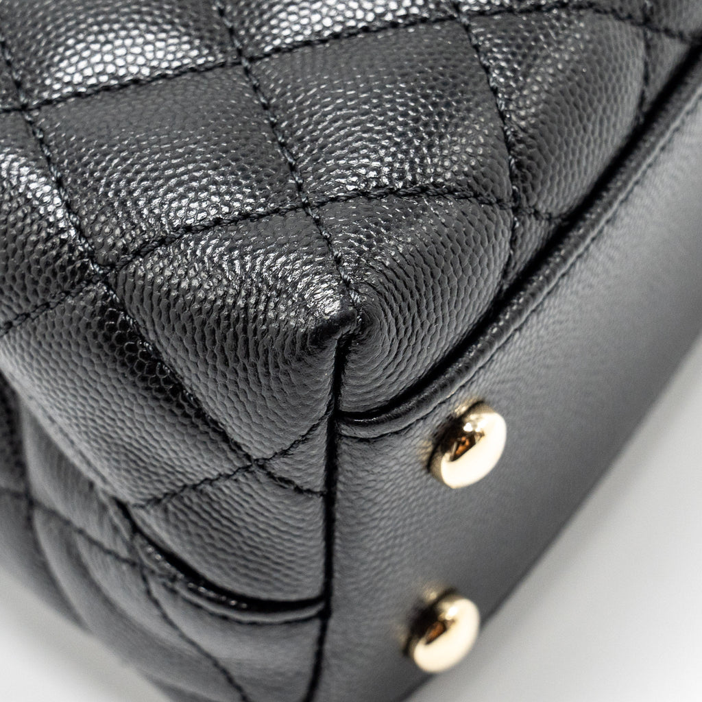 Chanel small coco handle with lizard embossed handle caviar black L (microchip)