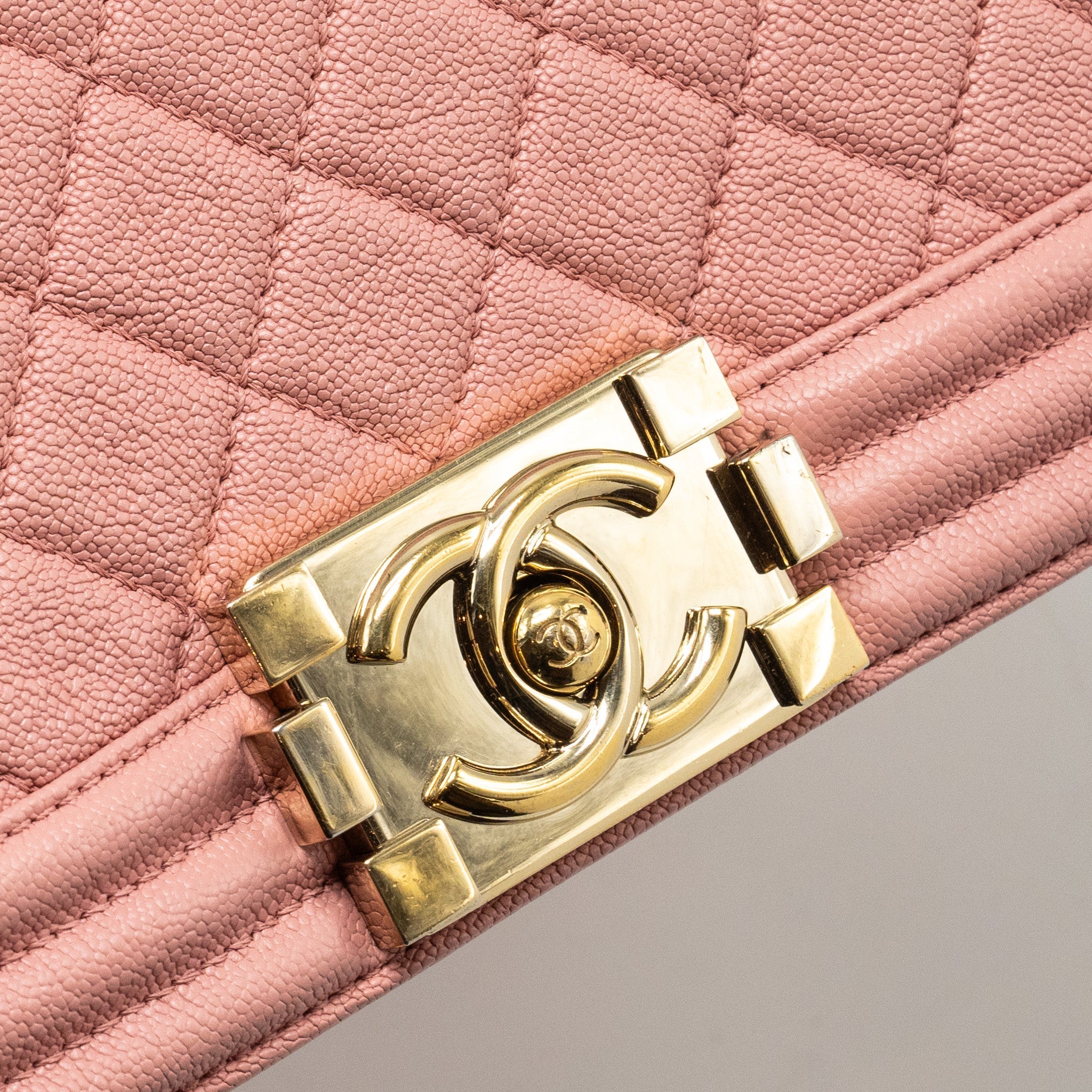 Chanel Medium Boy Bag Caviar Pink L