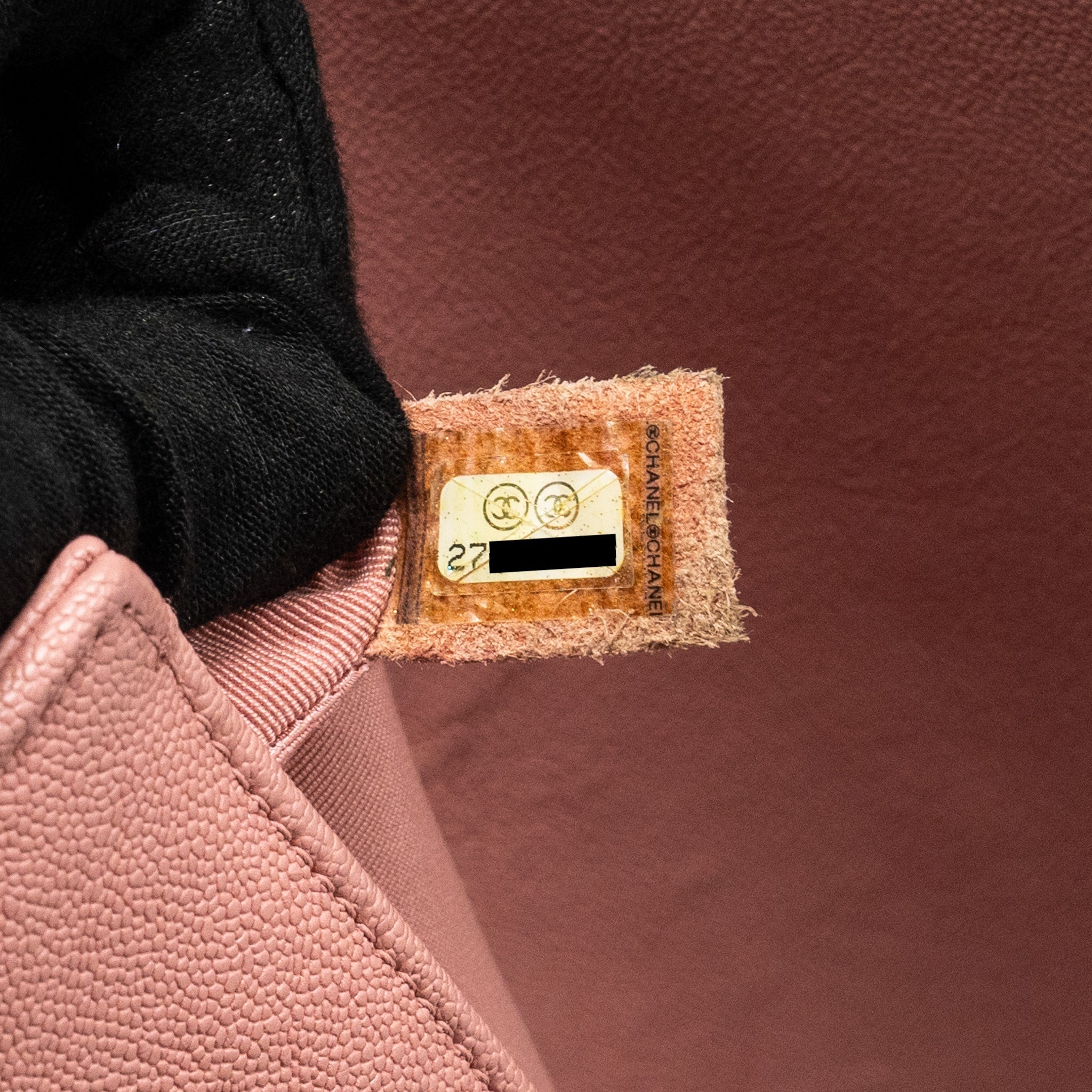 Chanel Medium Boy Bag Caviar Pink L