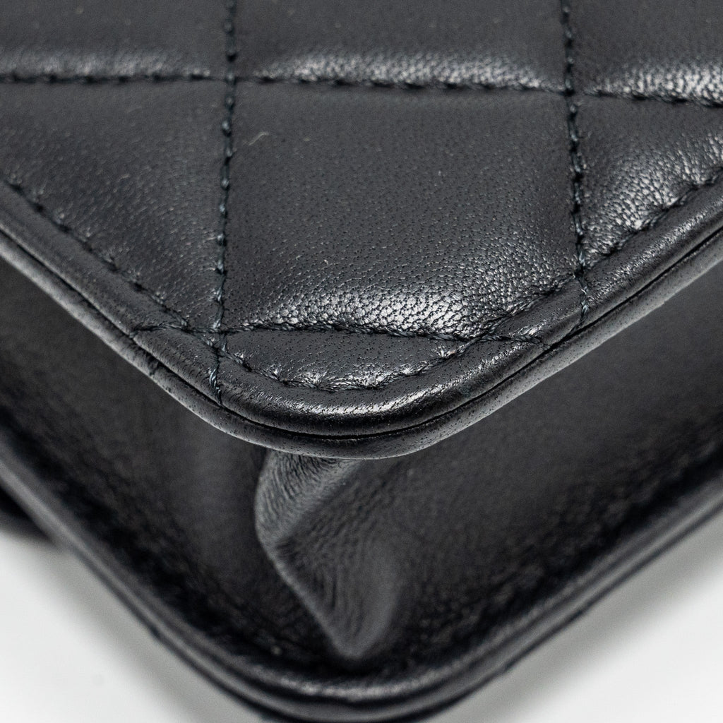 Chanel Pearl Crush mini flap wallet with chain lambskin black  (microchip)