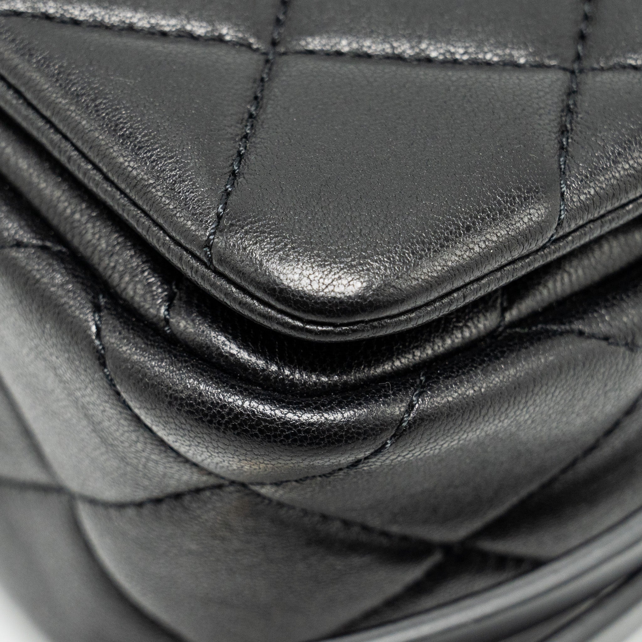 Chanel 23B Detail Chains Quilted Flap Bag Lambskin Black (Microchip)