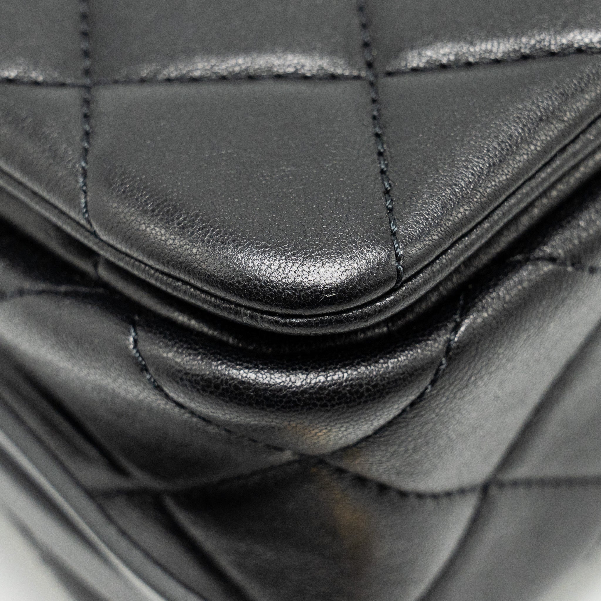 Chanel 23B Detail Chains Quilted Flap Bag Lambskin Black (Microchip)