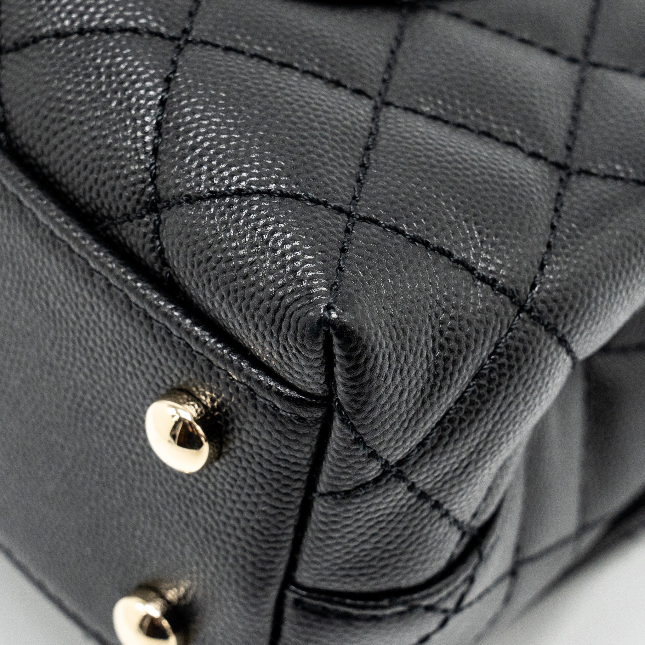 Chanel Small Coco Handle Caviar black L (microchip)