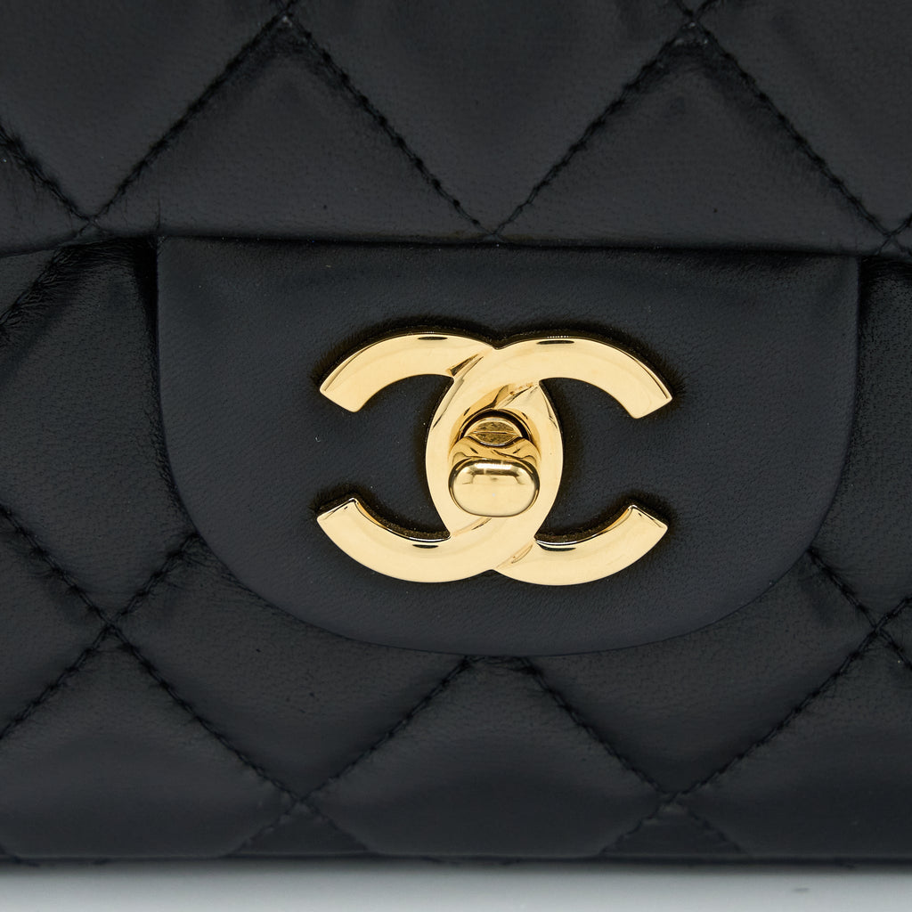Chanel Maxi Single Flap Bag Lambskin Black