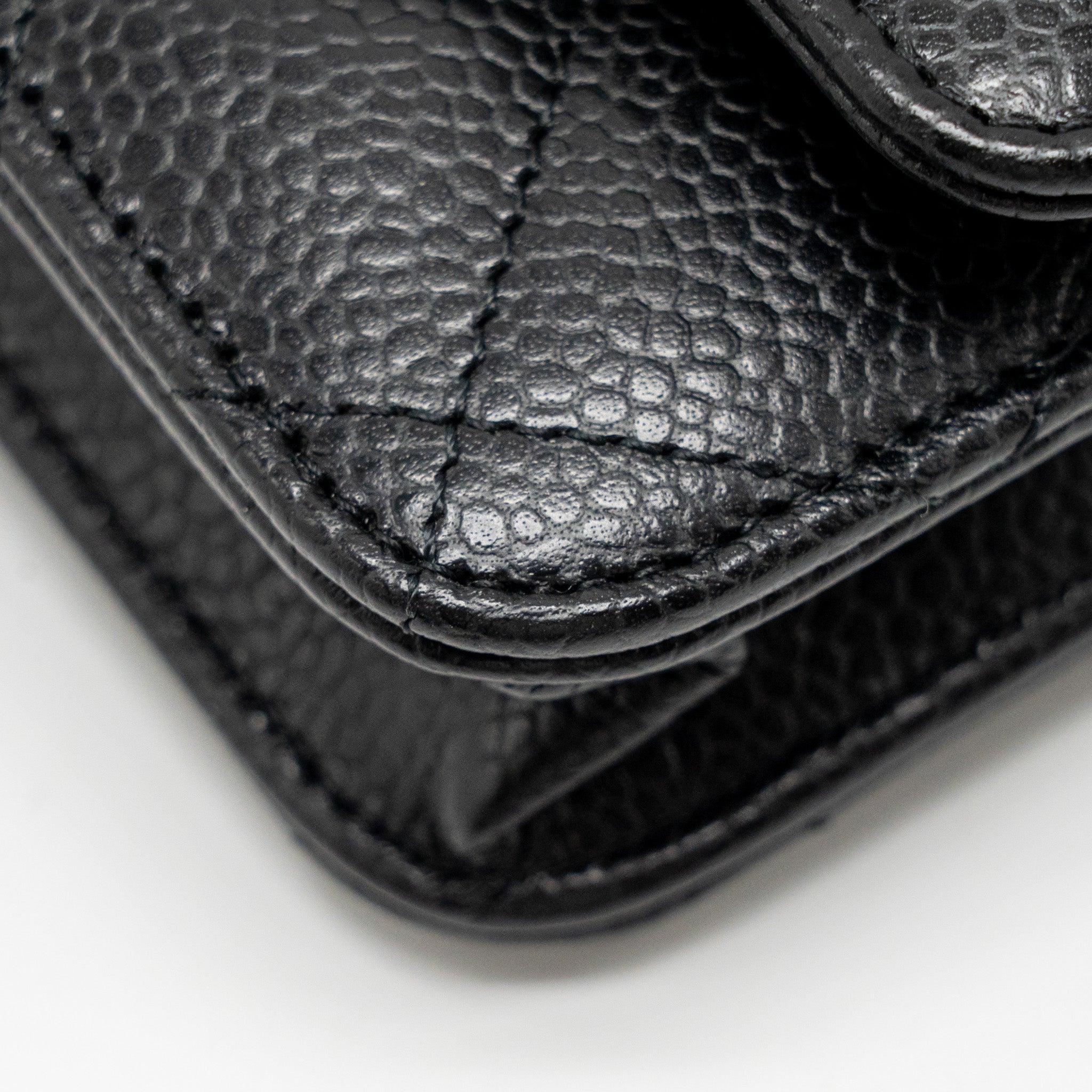 Chanel Classic Wallet on chain caviar black  (microchip)
