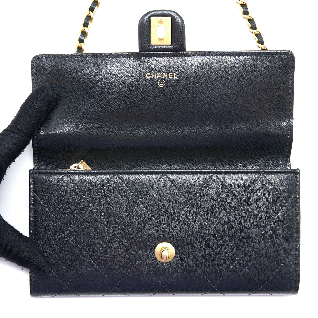 Chanel Pearl Flap Wallet on Chain Goatskin Black