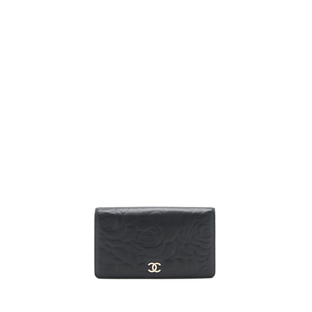 Chanel Camellia Fold Long Wallet Lambskin black / silver