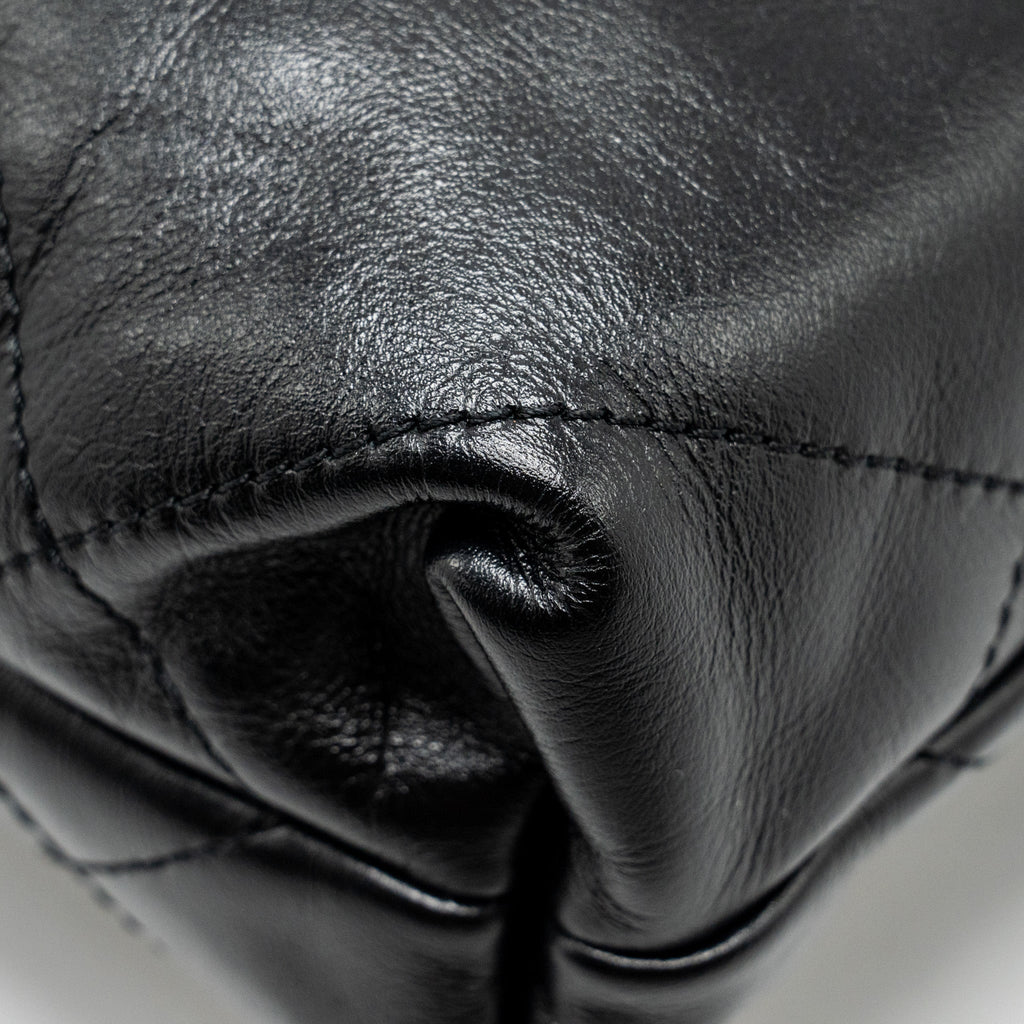 Chanel mini 22 Bag Shiny Calfskin Black  (Microchip)