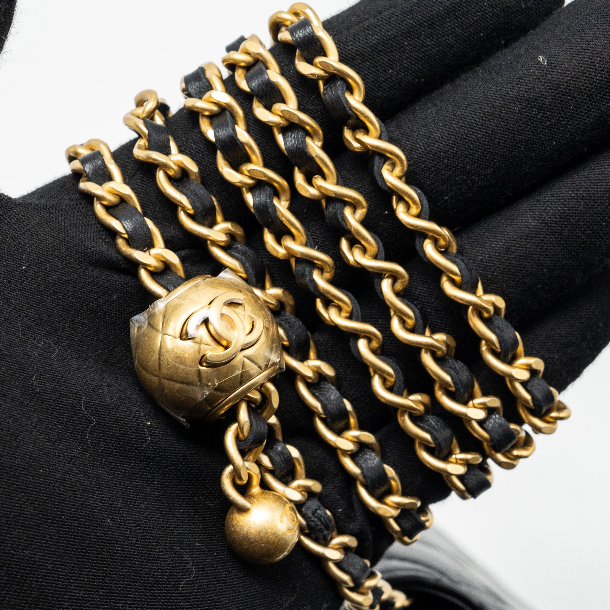 Chanel Pearl Crush mini flap wallet with chain lambskin black  (microchip)