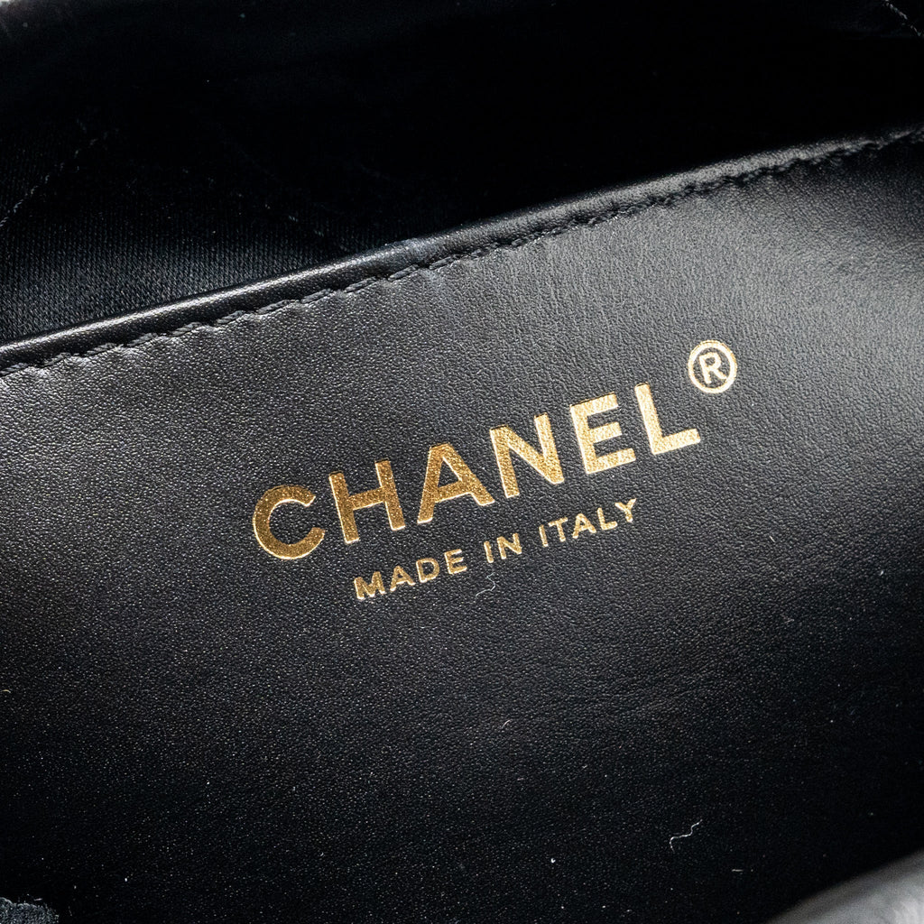 Chanel Mini 22 Bag Shiny Calfskin Black  (Microchip)