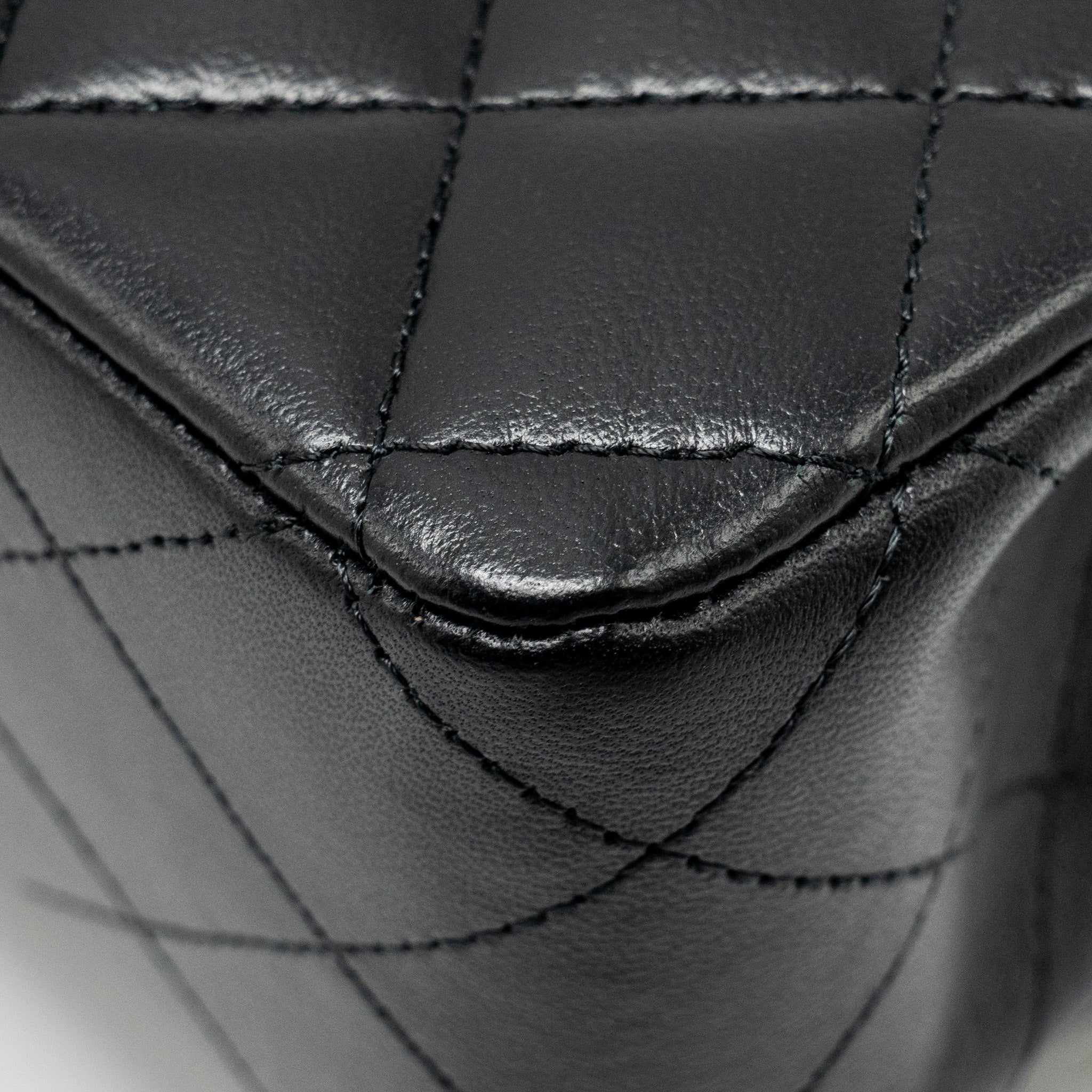 Chanel Medium Classic Double Flap Bag Lambskin Black  (microchip)