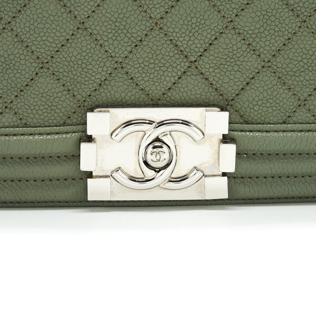 Chanel Medium Boy Bag Caviar Light Green L