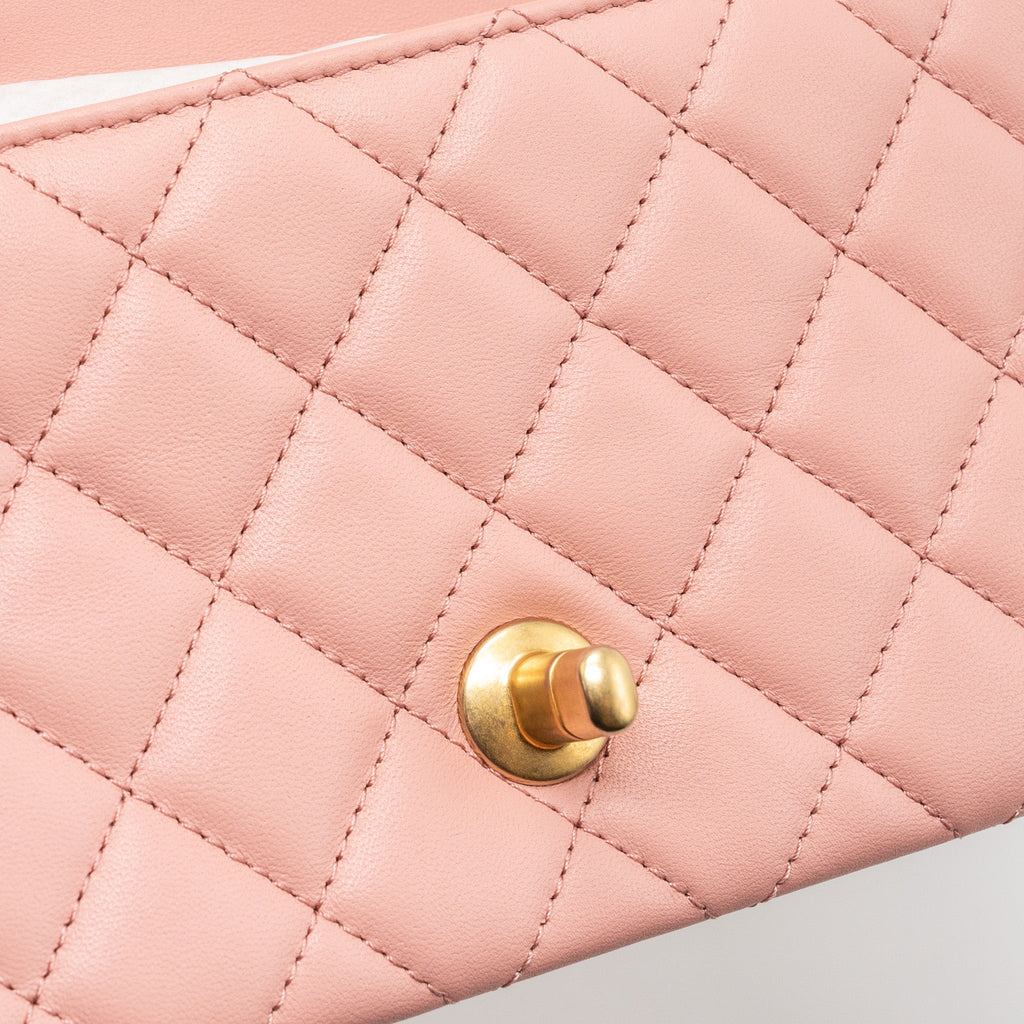 Chanel Pearl Crush mini Rectangular flap bag lambskin pink  (Microchip)