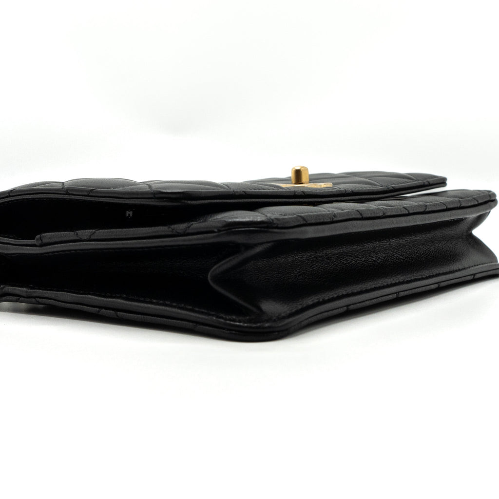 Chanel pearl crush wallet on chain lambskin BLACK  (microchip)