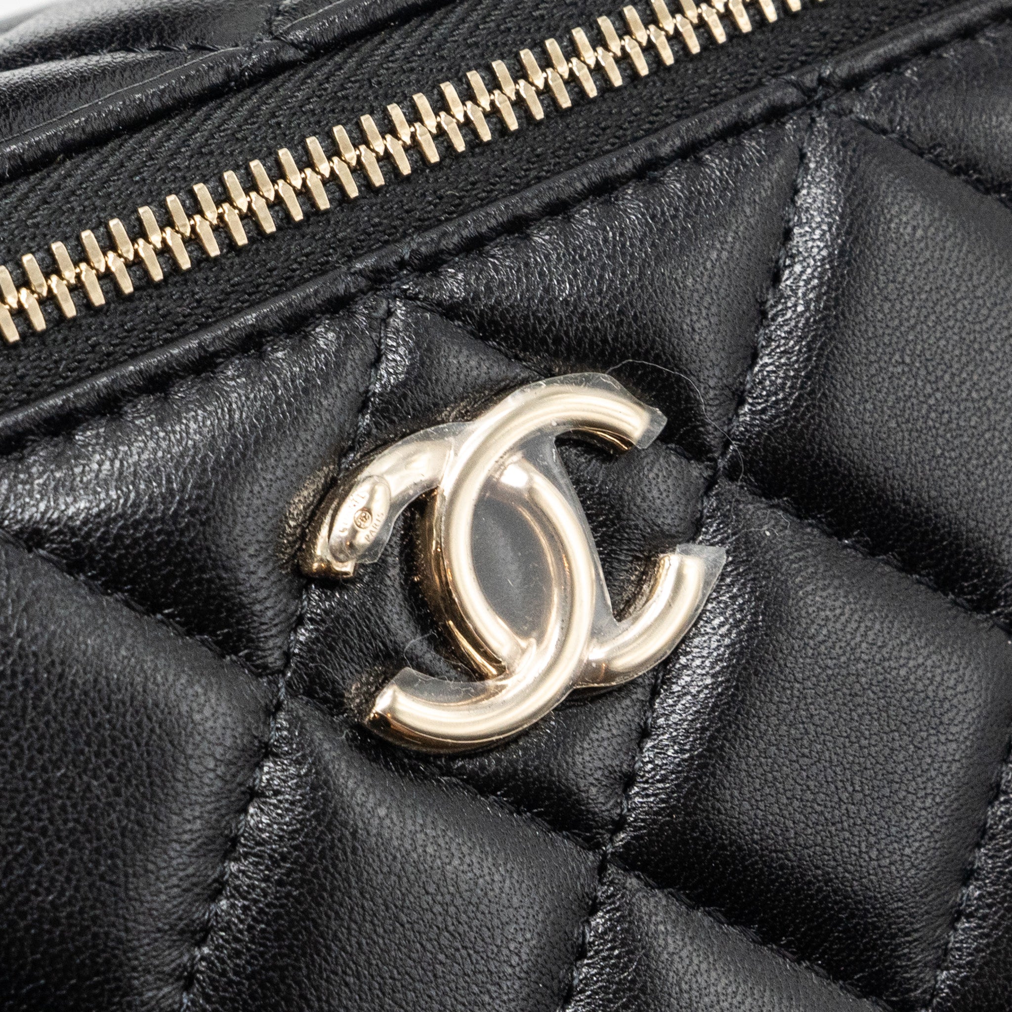 Chanel Top Handle Long Vanity Case Lambskin Black L (Microchip)