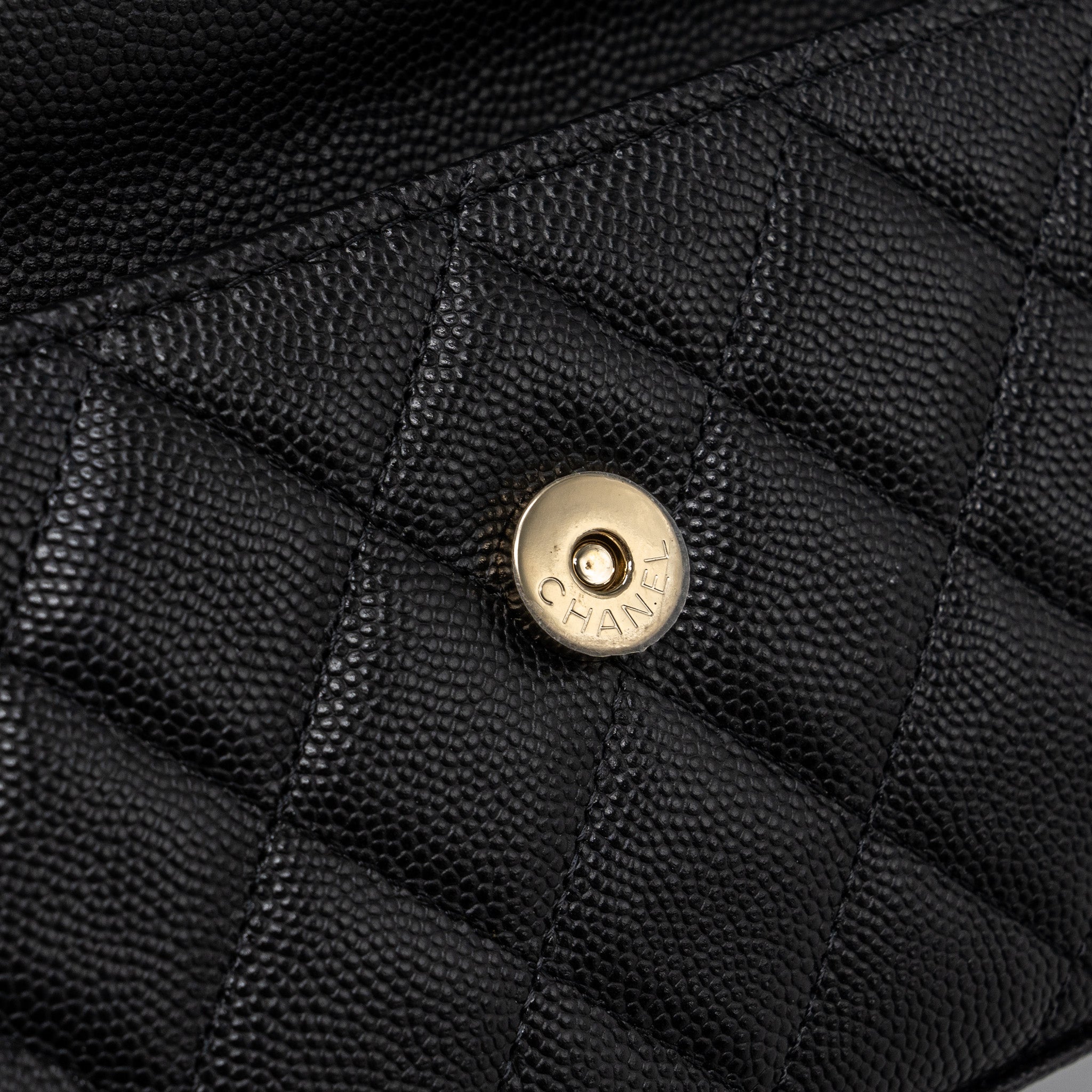 Chanel top handle mini flap bag with chain caviar black L (microchip)