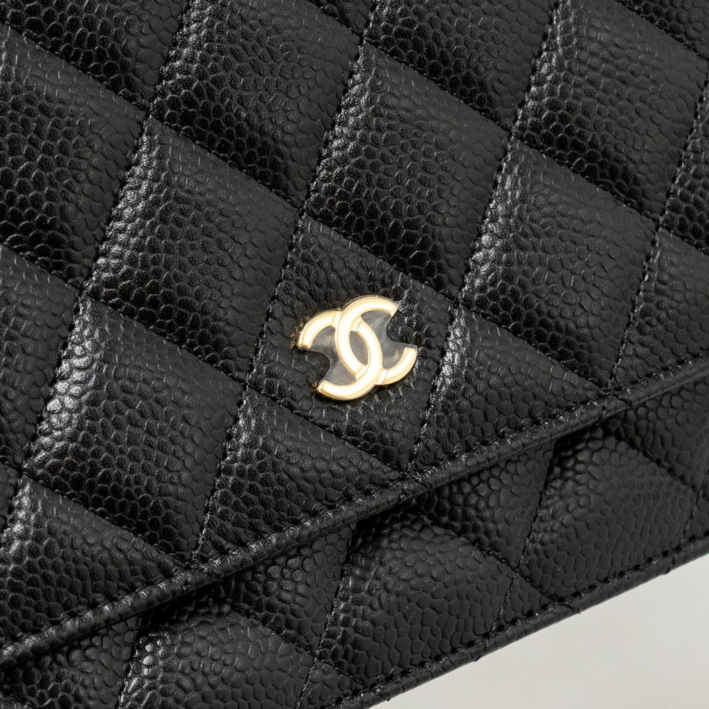Chanel Classic Wallet on chain caviar black  (microchip)