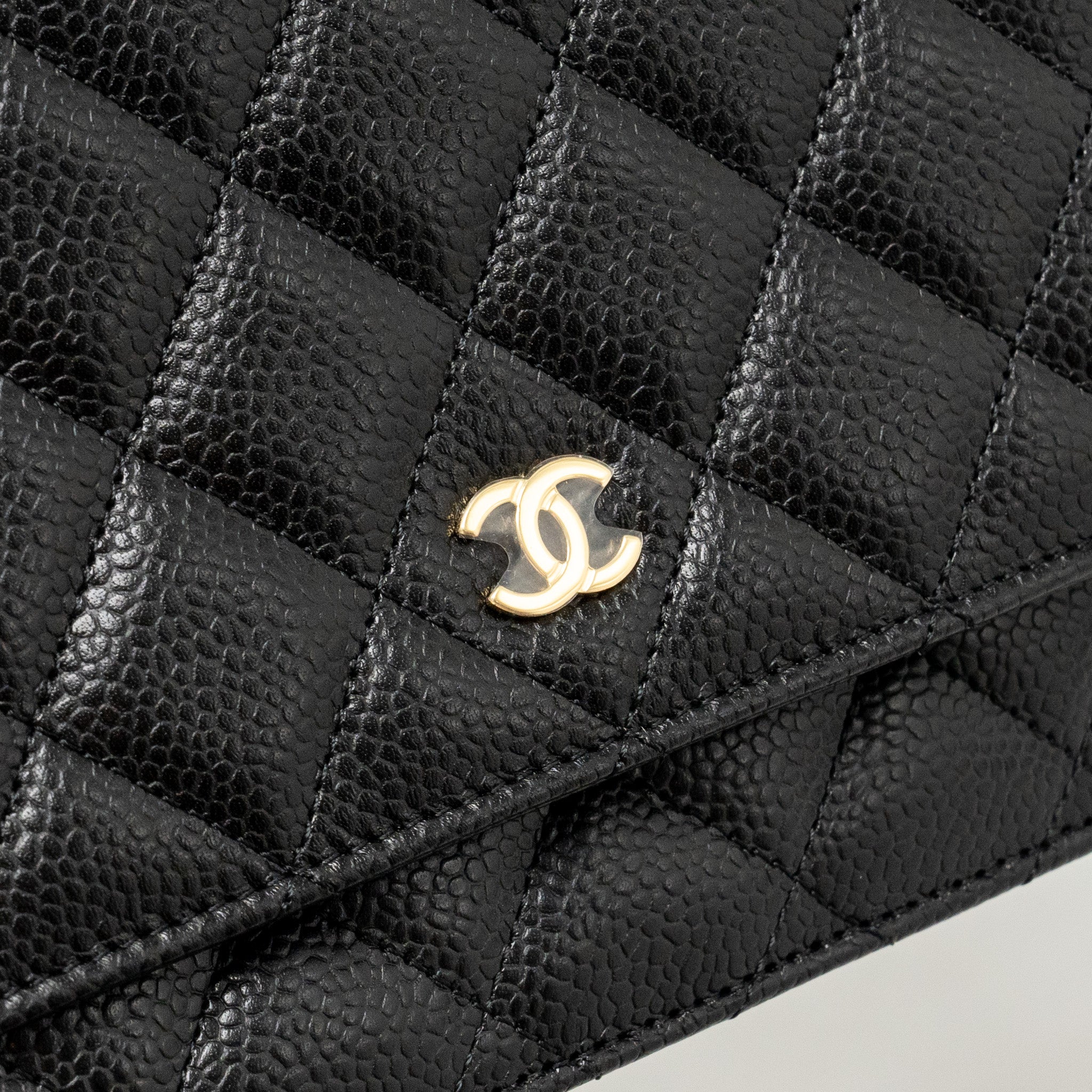 Chanel Classic Wallet on chain caviar black  (microchip)