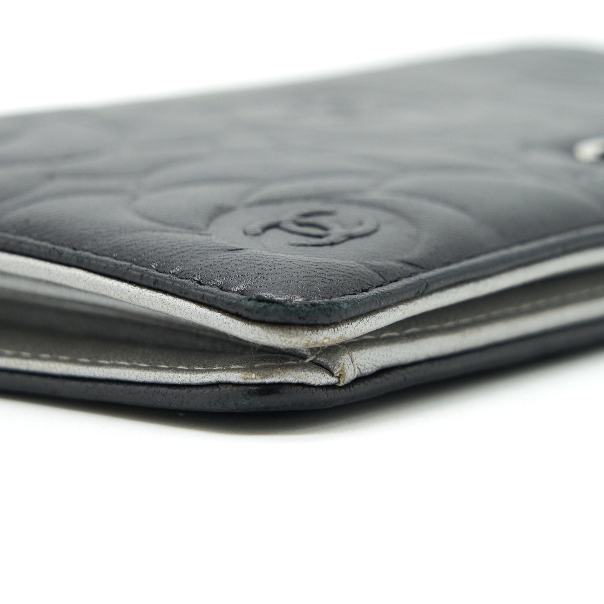 Chanel Camellia Fold Long Wallet Lambskin black / silver