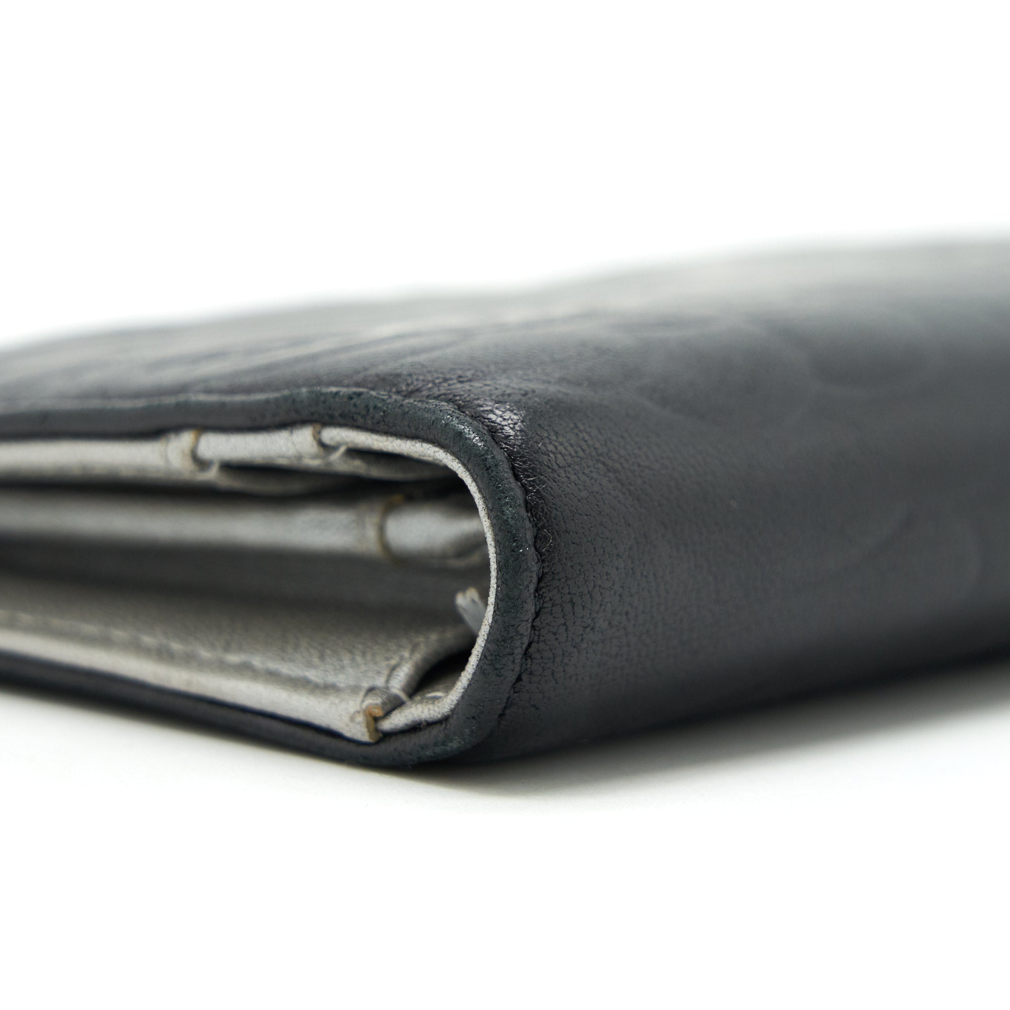 Chanel Camellia Fold Long Wallet Lambskin black / silver