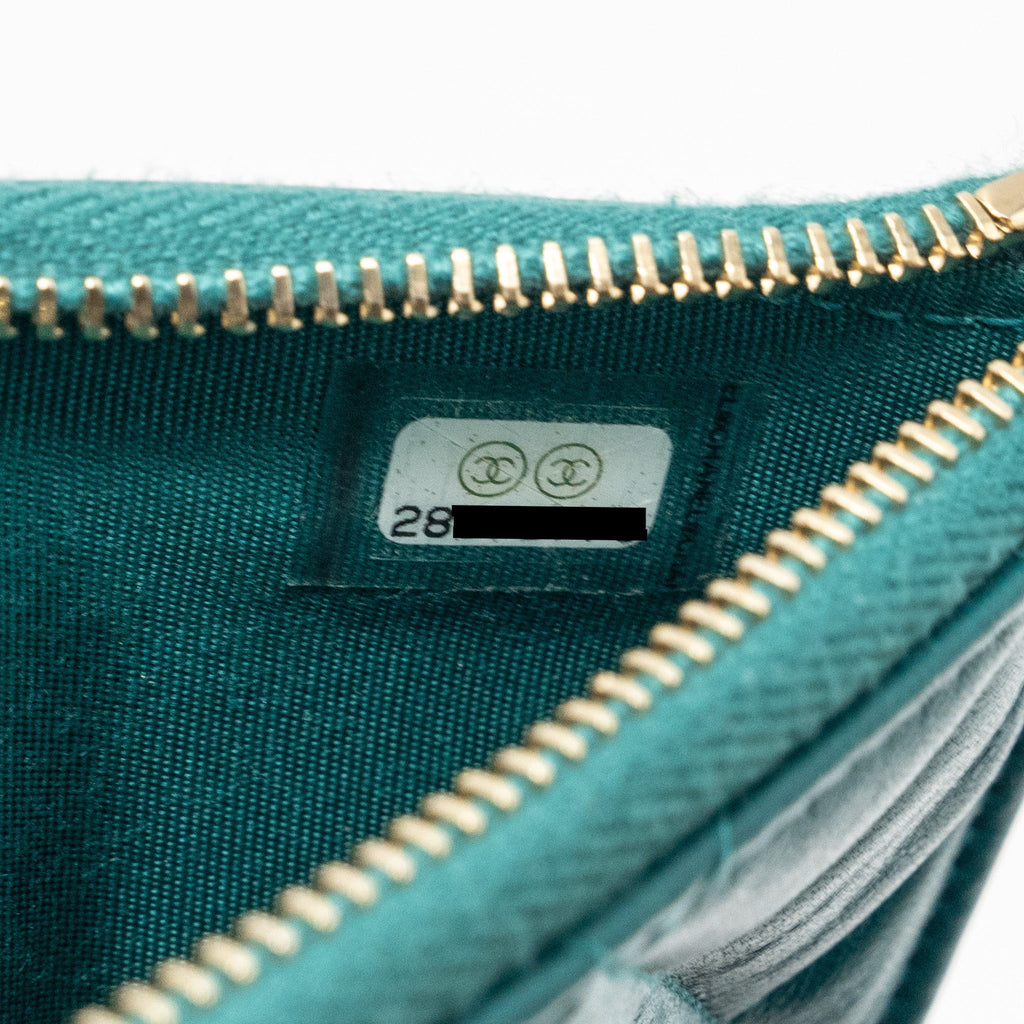Chanel boy zip pouch lambskin green L