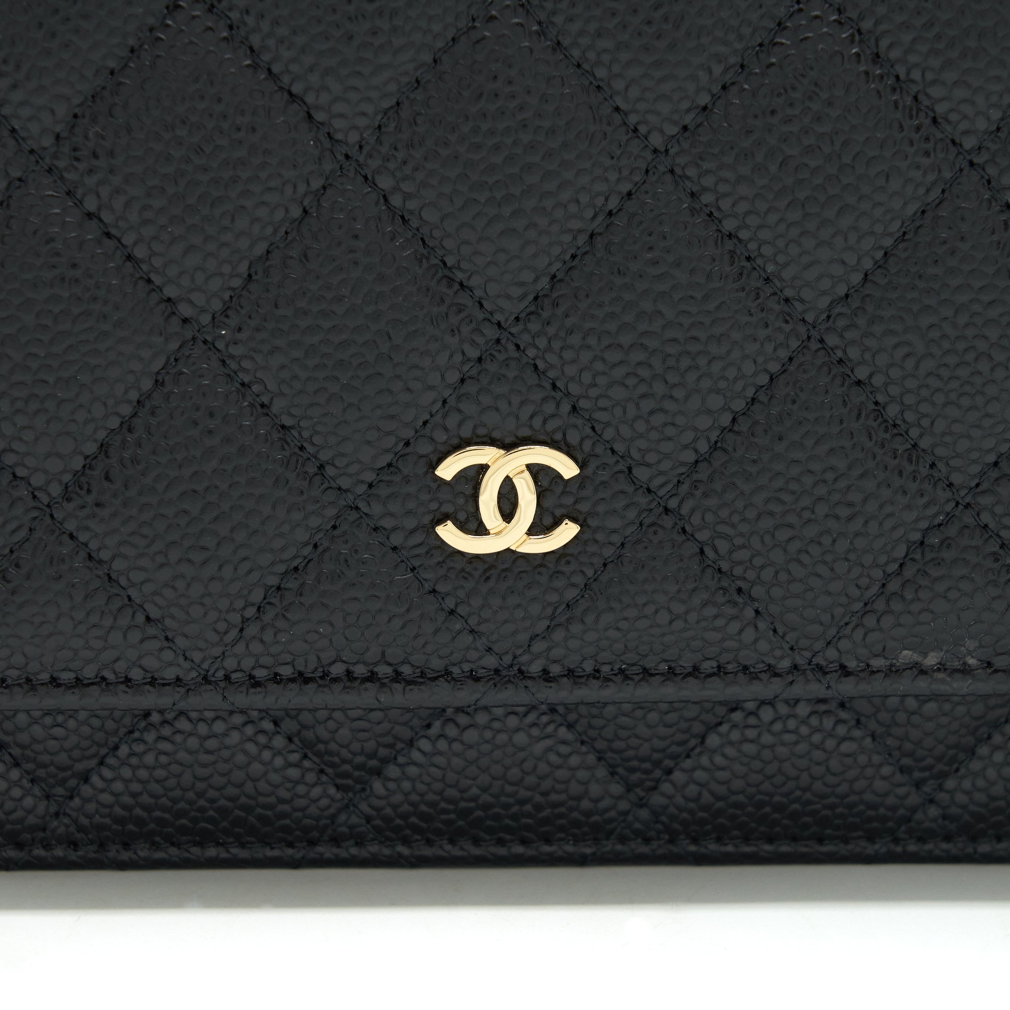 Chanel Classic Wallet on chain Caviar black