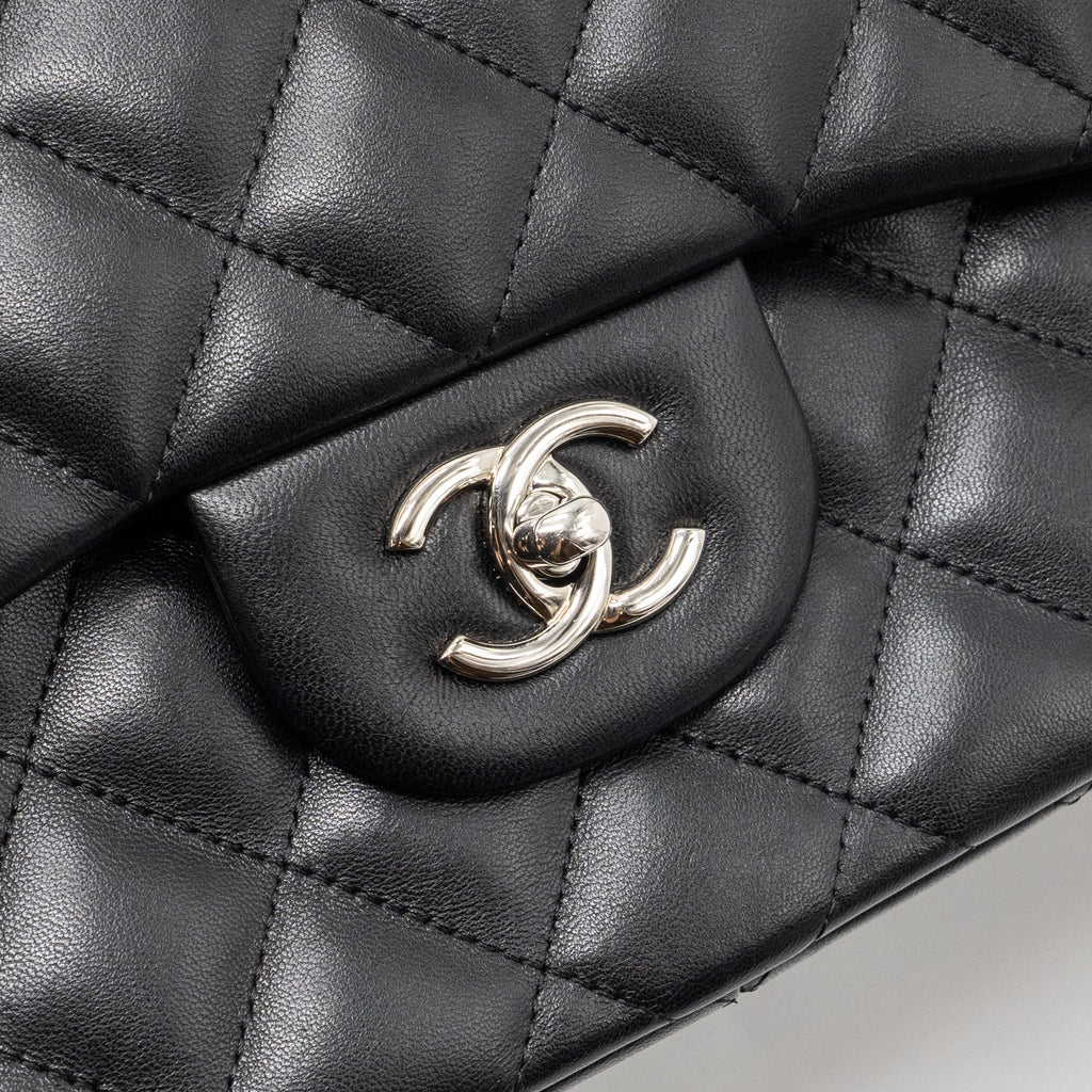 Chanel Jumbo Classic Double Flap Lambskin Black