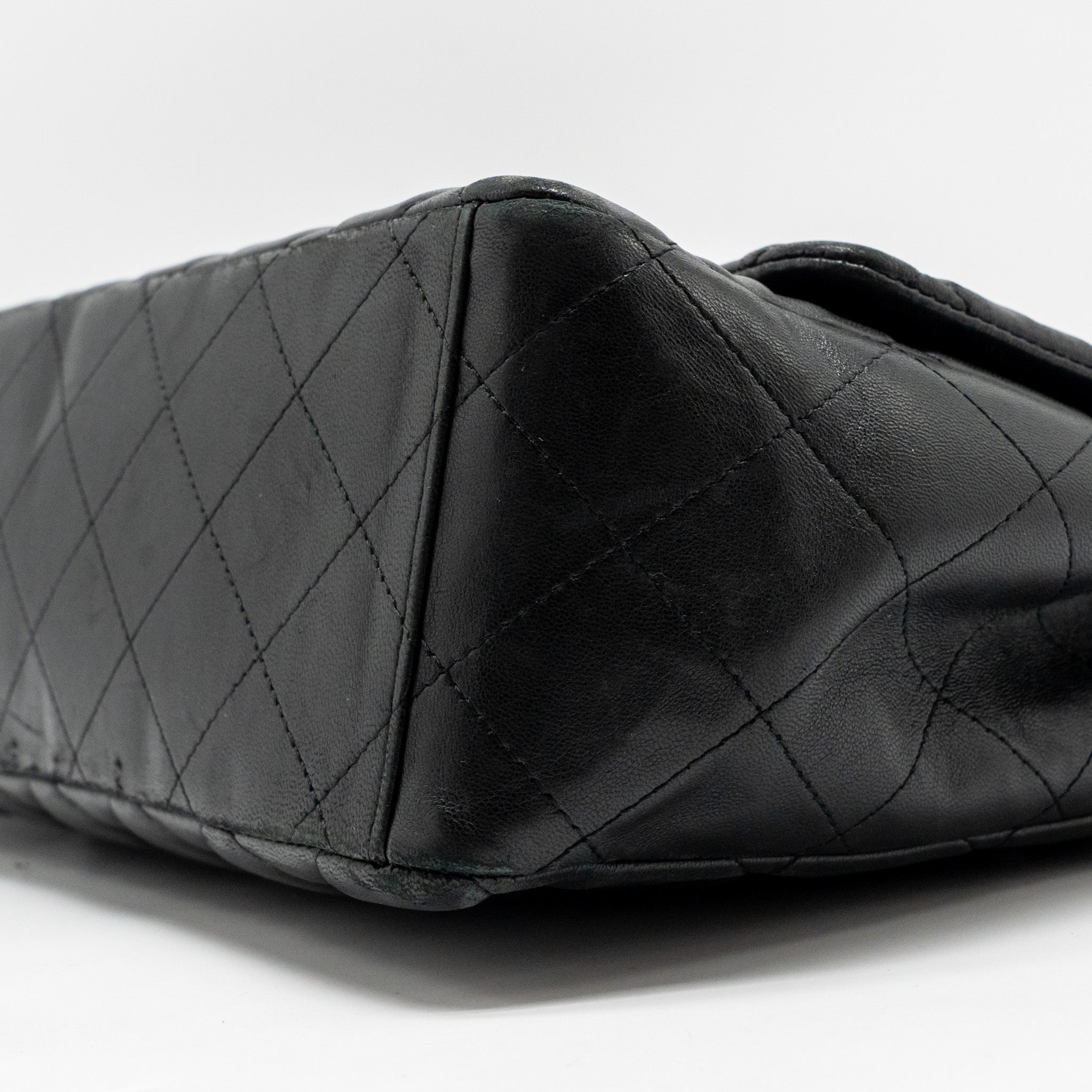 Chanel maxi classic single flap bag lambskin black