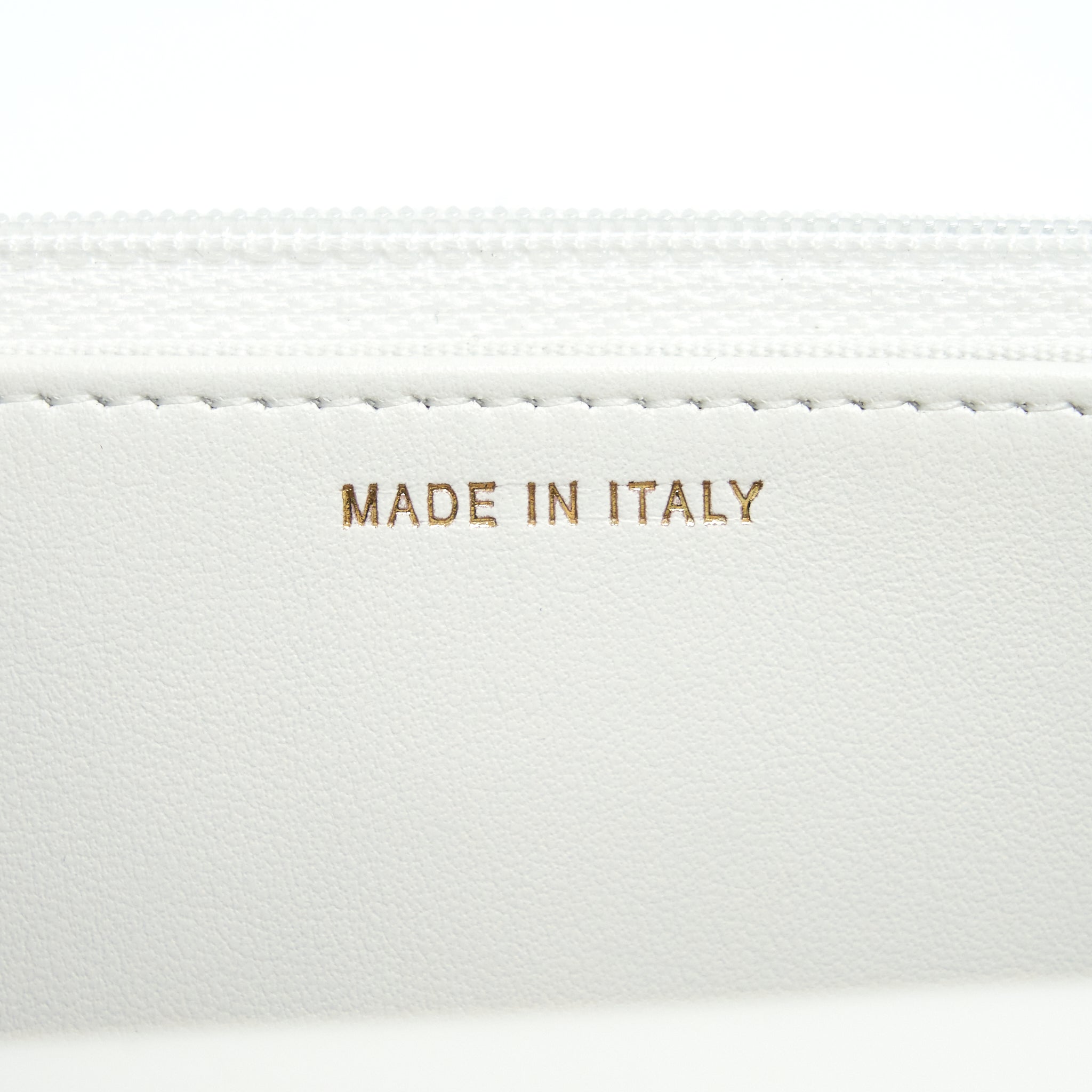 Chanel 22s Logo Top Handle Wallet On Chain Caviar White
